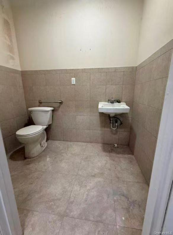 #4 photo, 9044 Corona Avenue, Elmhurst , NY 11373