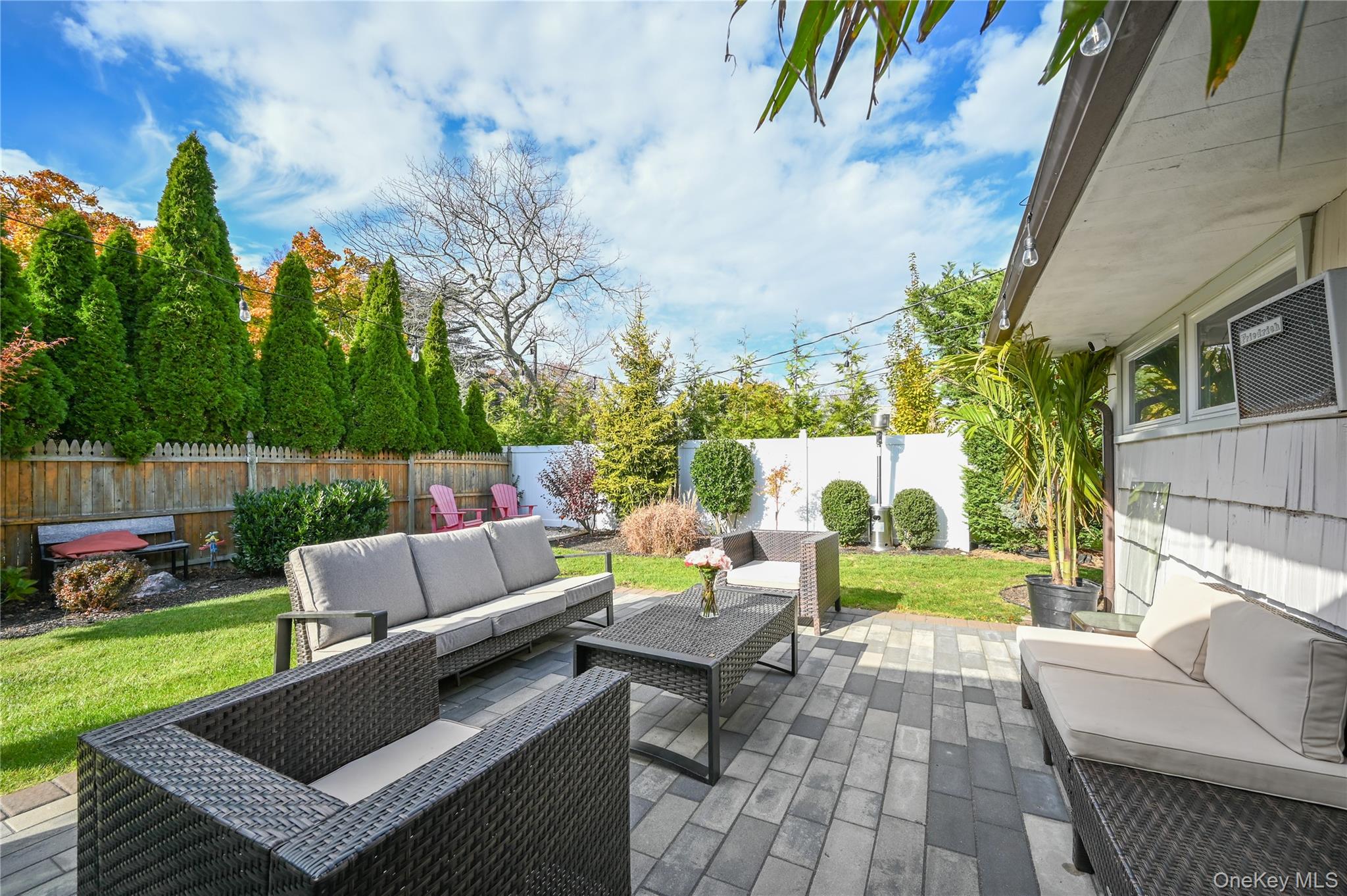 #7 photo, 2 Meadow Lane, Rockville Centre , NY 11570