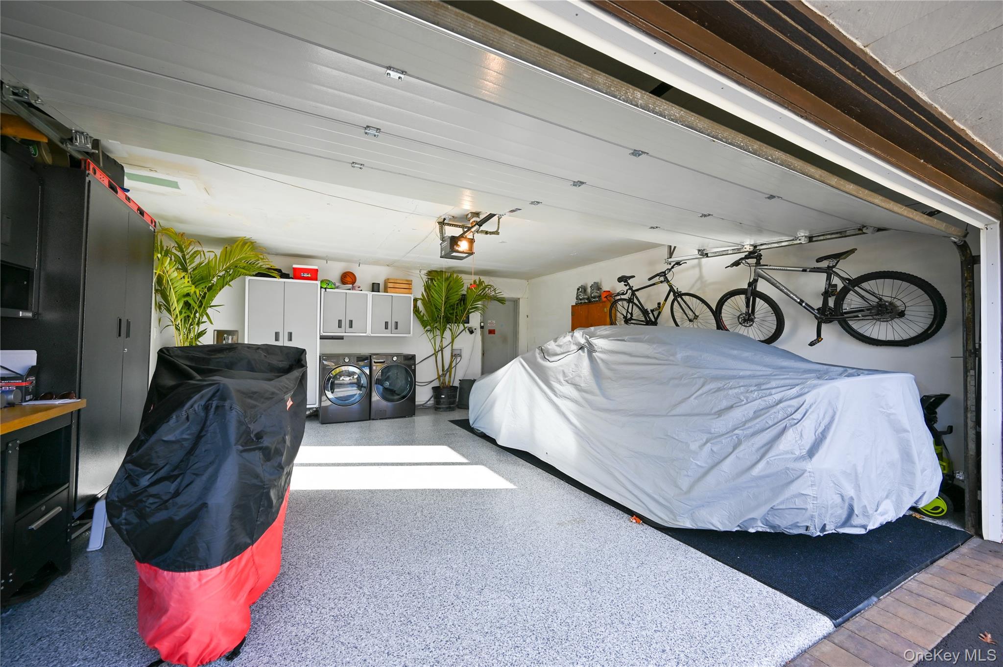 #9 photo, 2 Meadow Lane, Rockville Centre , NY 11570