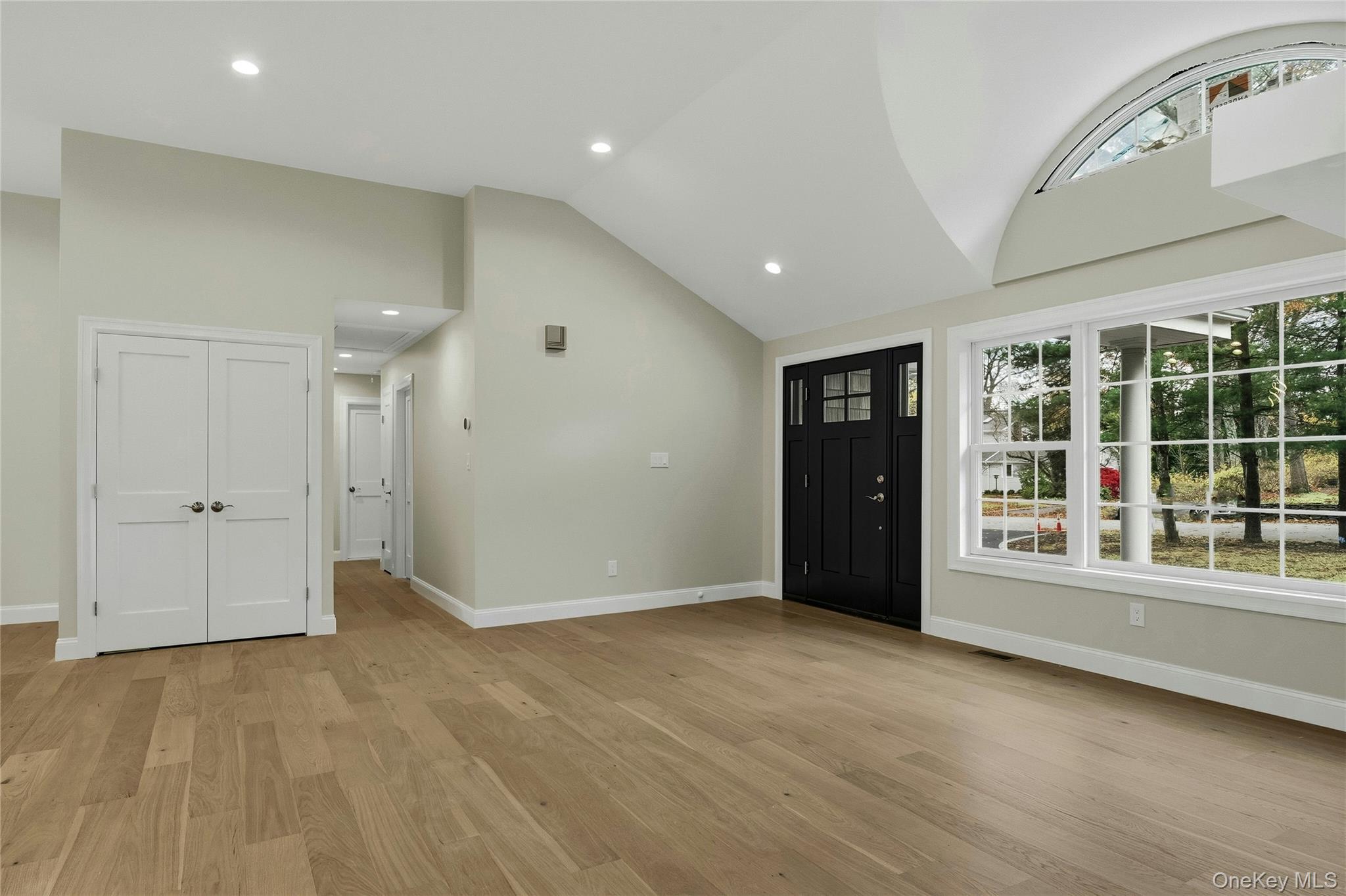 #17 photo, 3 Atlanta Drive, Huntington , NY 11743