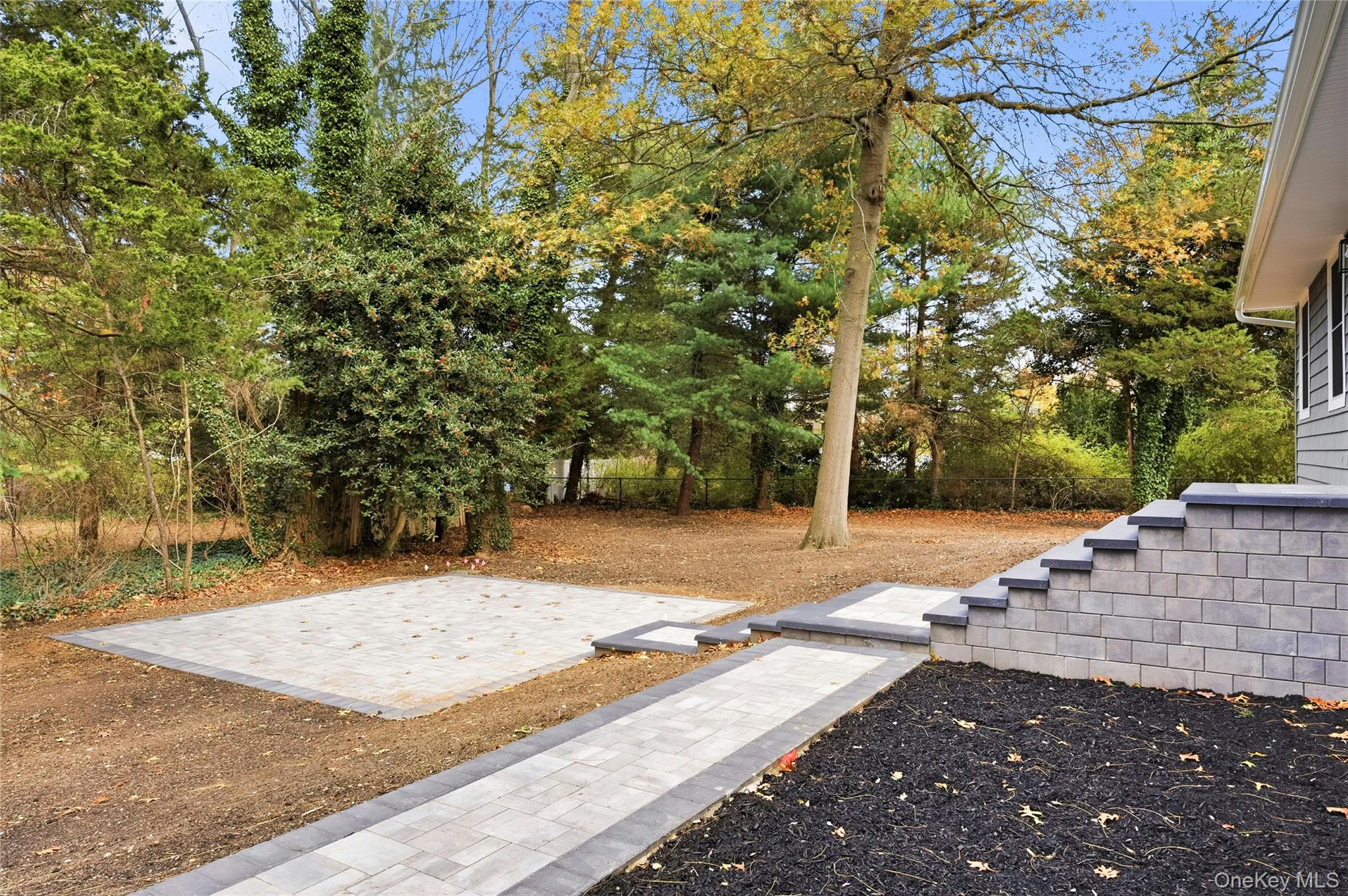 #5 photo, 3 Atlanta Drive, Huntington , NY 11743