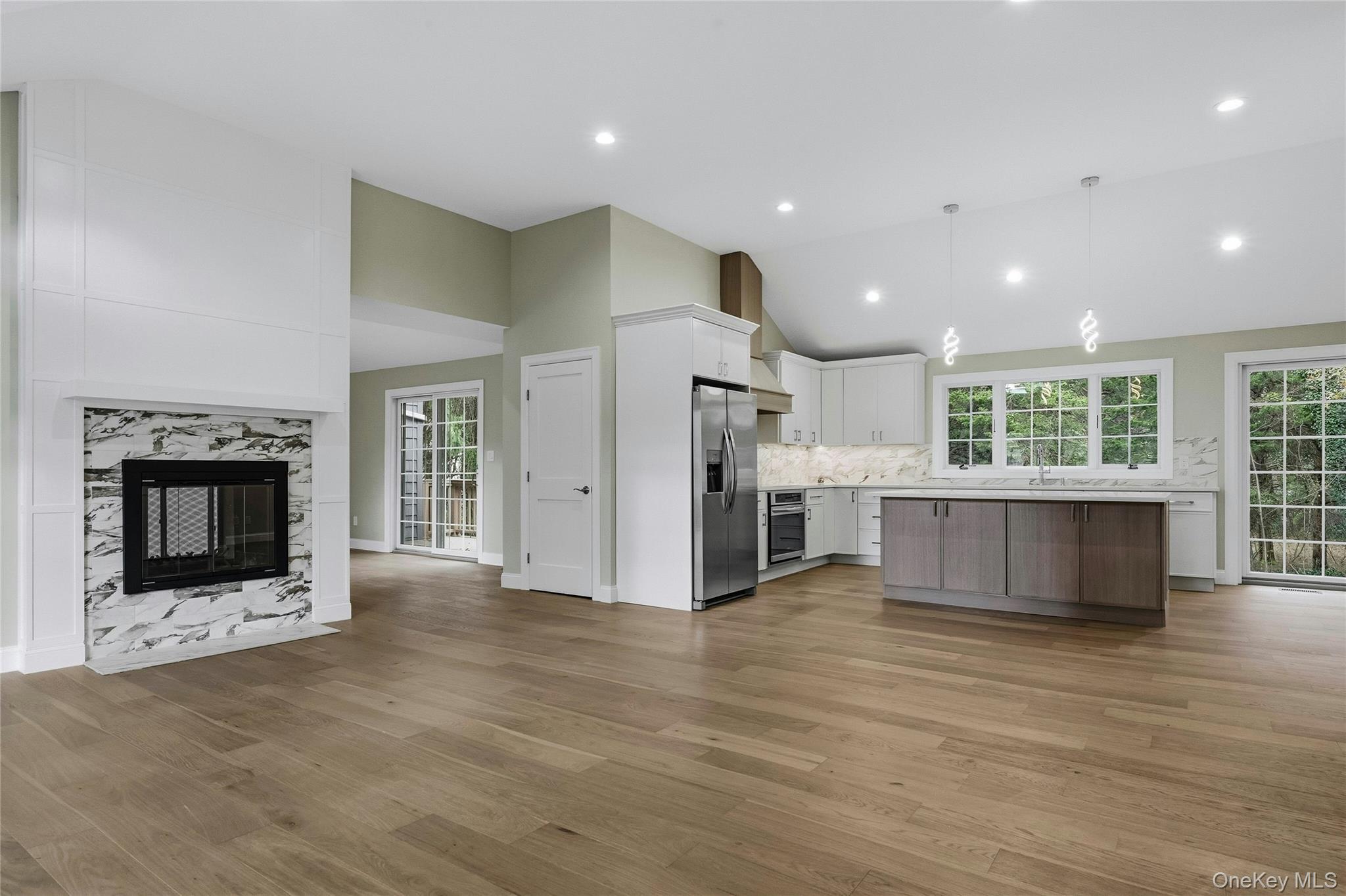 #7 photo, 3 Atlanta Drive, Huntington , NY 11743