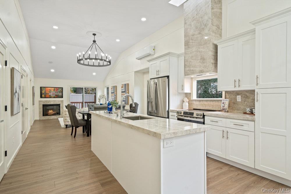 #8 photo, 1 Stanford Court, Wantagh , NY 11793