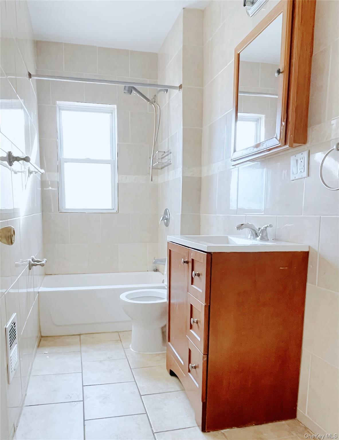 #6 photo, 8735 129th Street, Richmond Hill , NY 11418