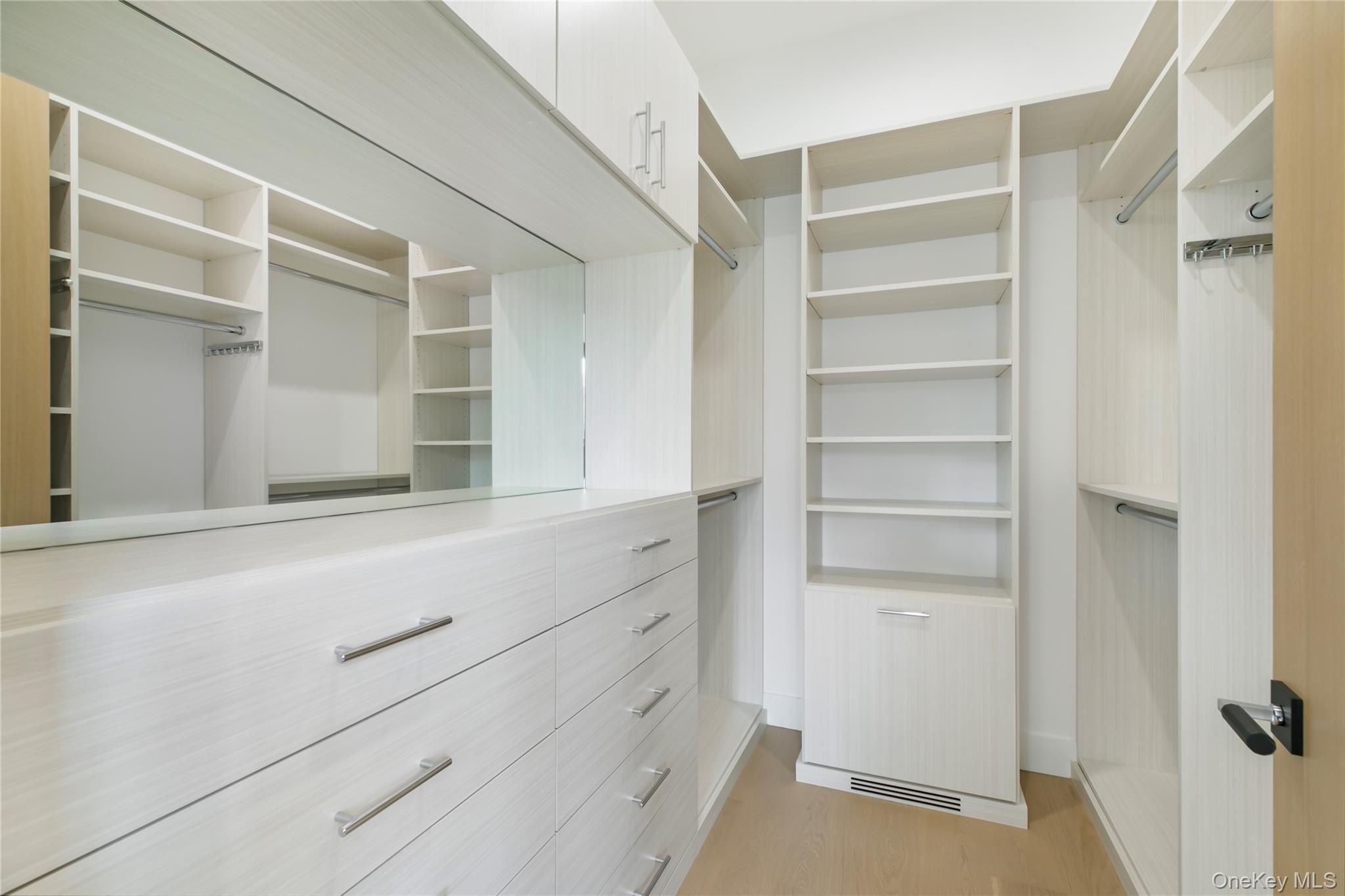 #13 photo, 158 Cobb Road, Water Mill , NY 11976