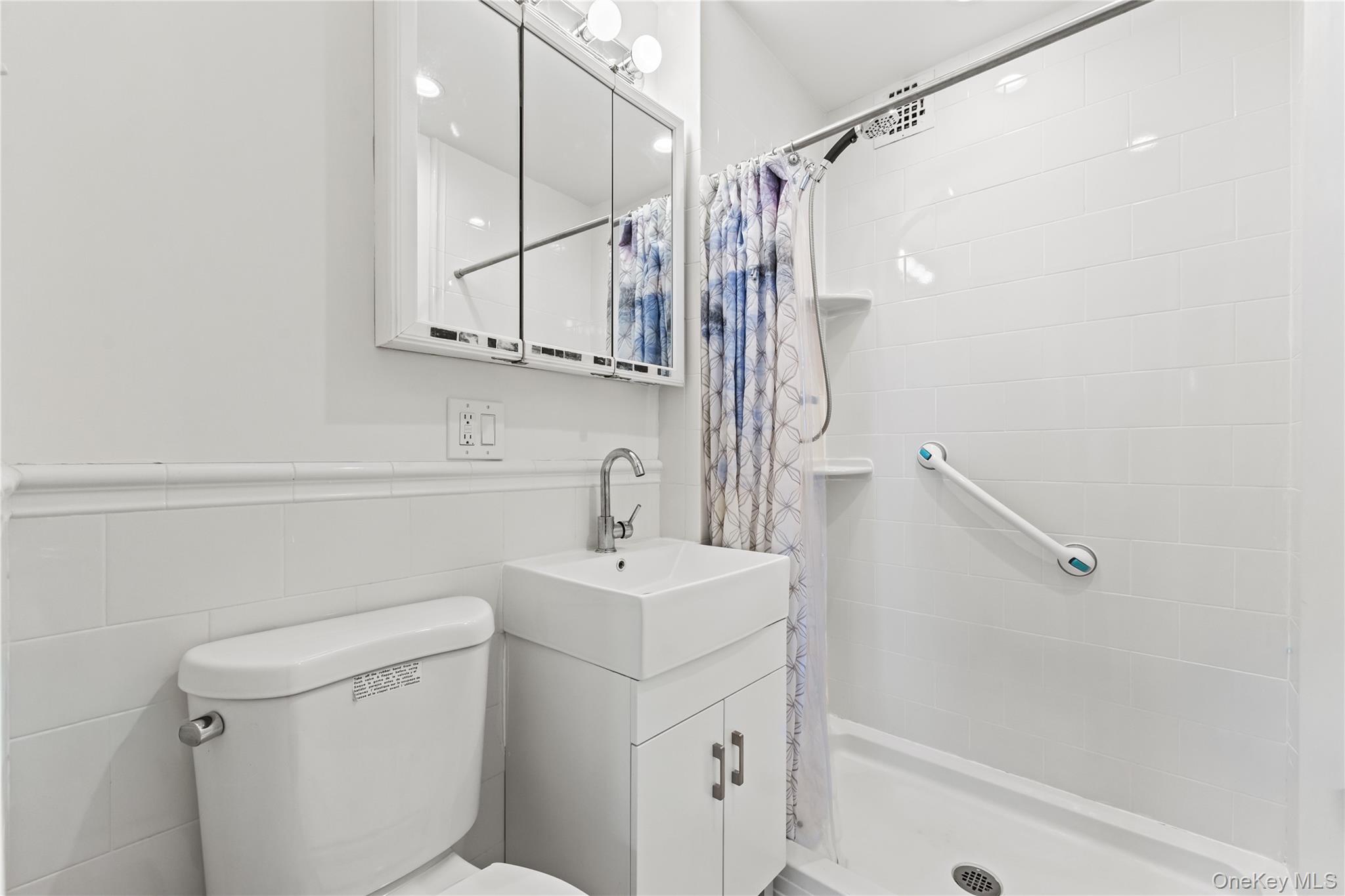 #12 photo, 23-45 Bell Boulevard, Bayside , NY 11360