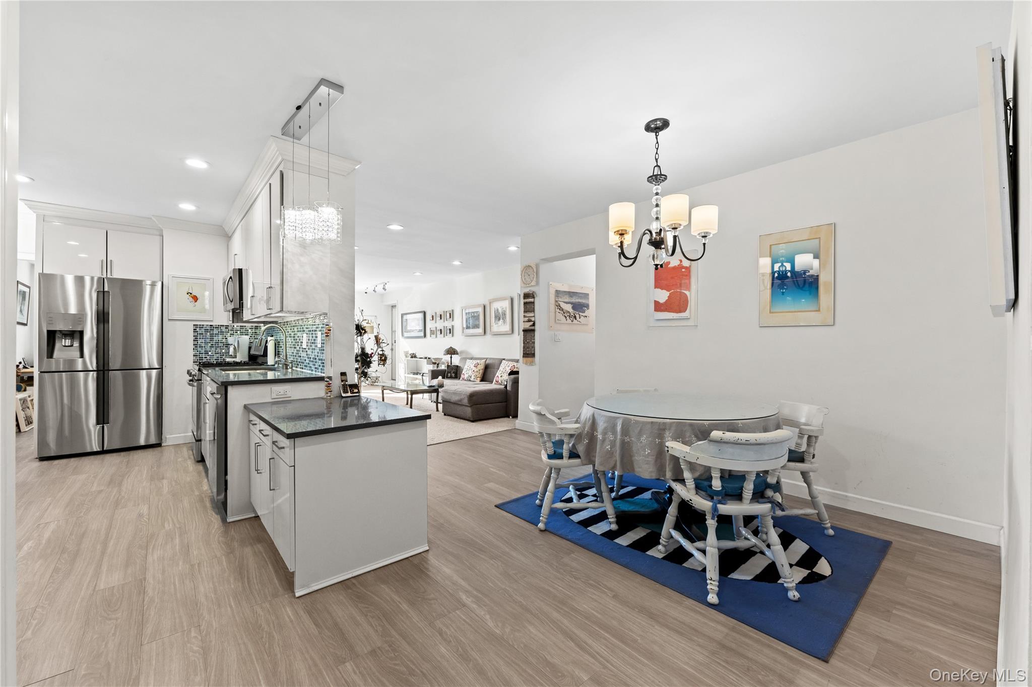 #5 photo, 23-45 Bell Boulevard, Bayside , NY 11360