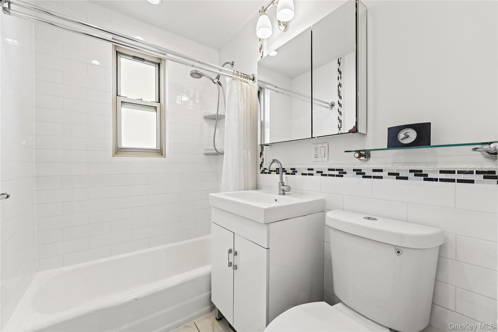 #9 photo, 23-45 Bell Boulevard, Bayside , NY 11360