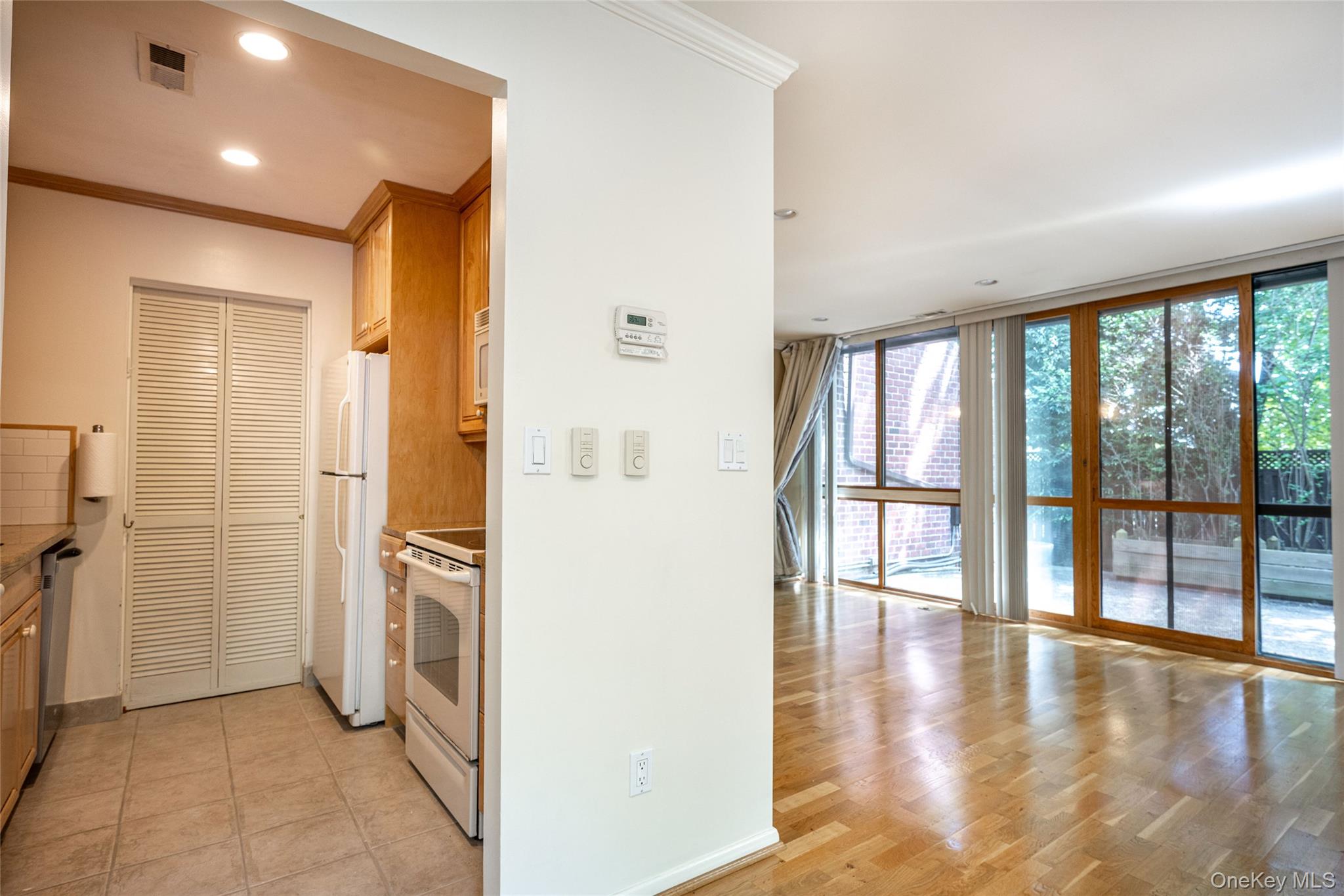 #11 photo, 150 N Bedford Road, Chappaqua , NY 10514