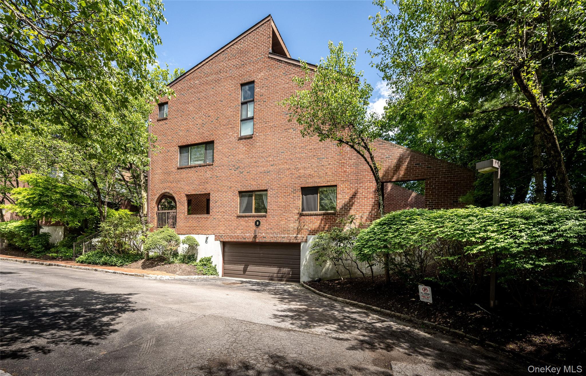 #16 photo, 150 N Bedford Road, Chappaqua , NY 10514