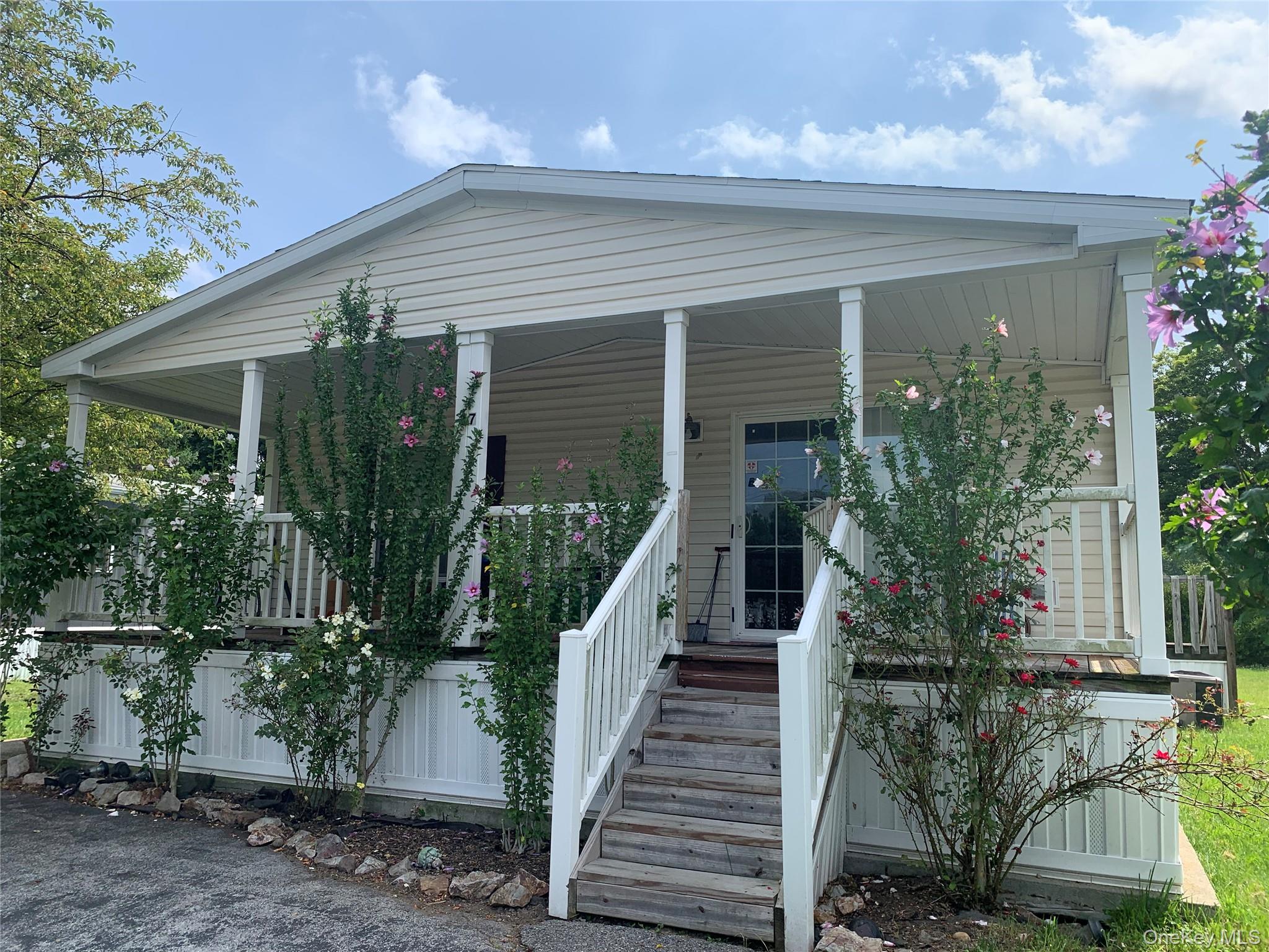 #1 photo, 37 East Avenue, Washingtonville , NY 10992