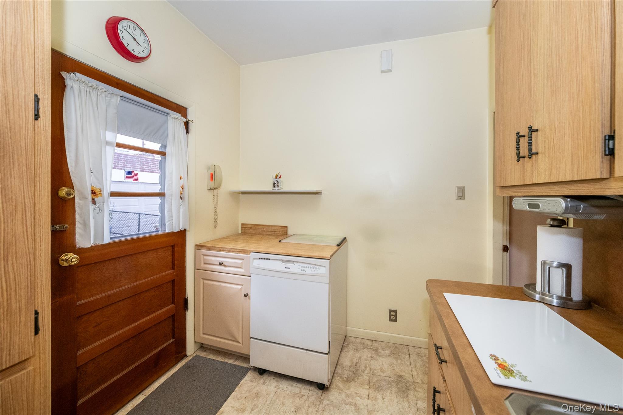 #2 photo, 285 Logan Avenue, Bronx , NY 10465