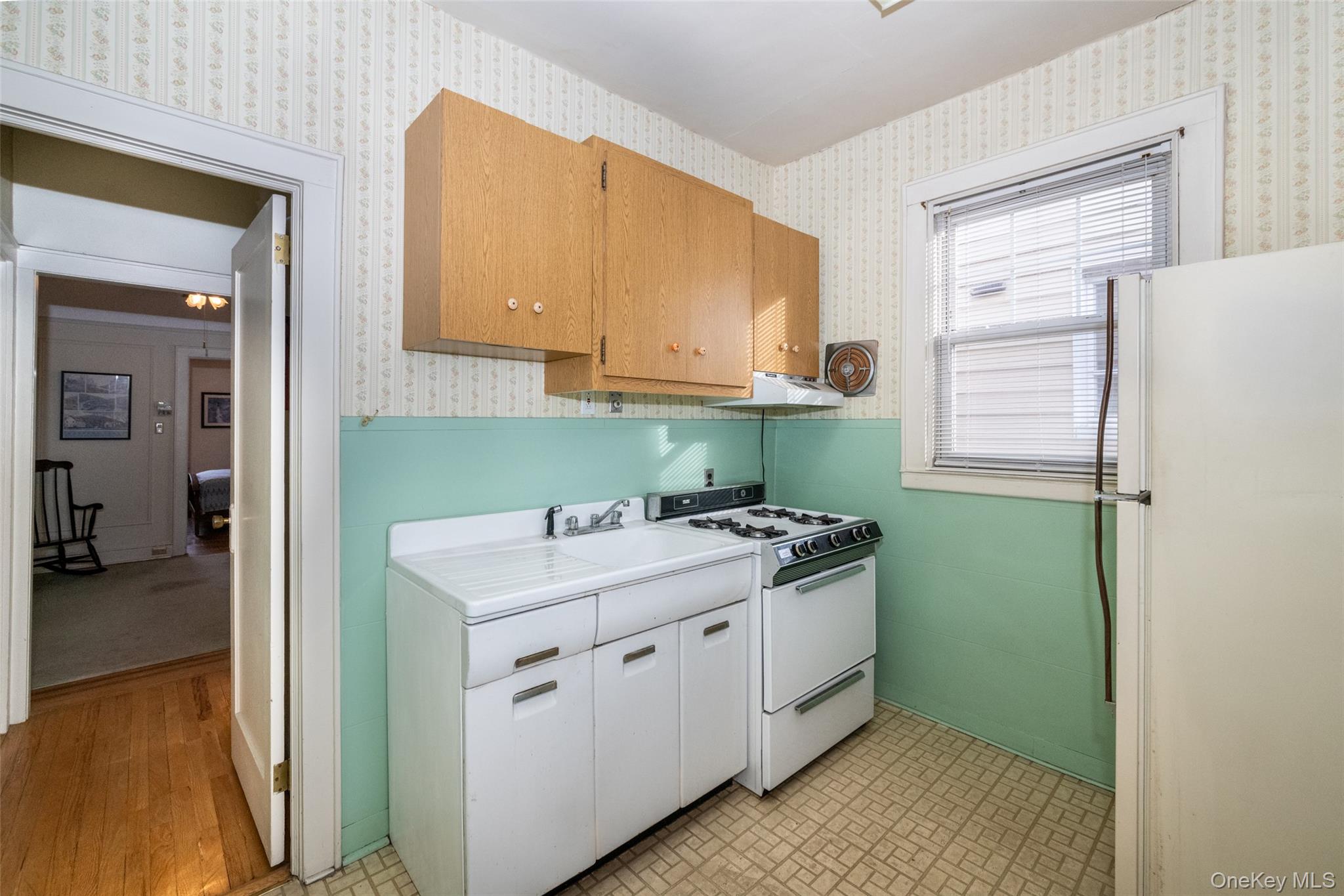 #9 photo, 285 Logan Avenue, Bronx , NY 10465