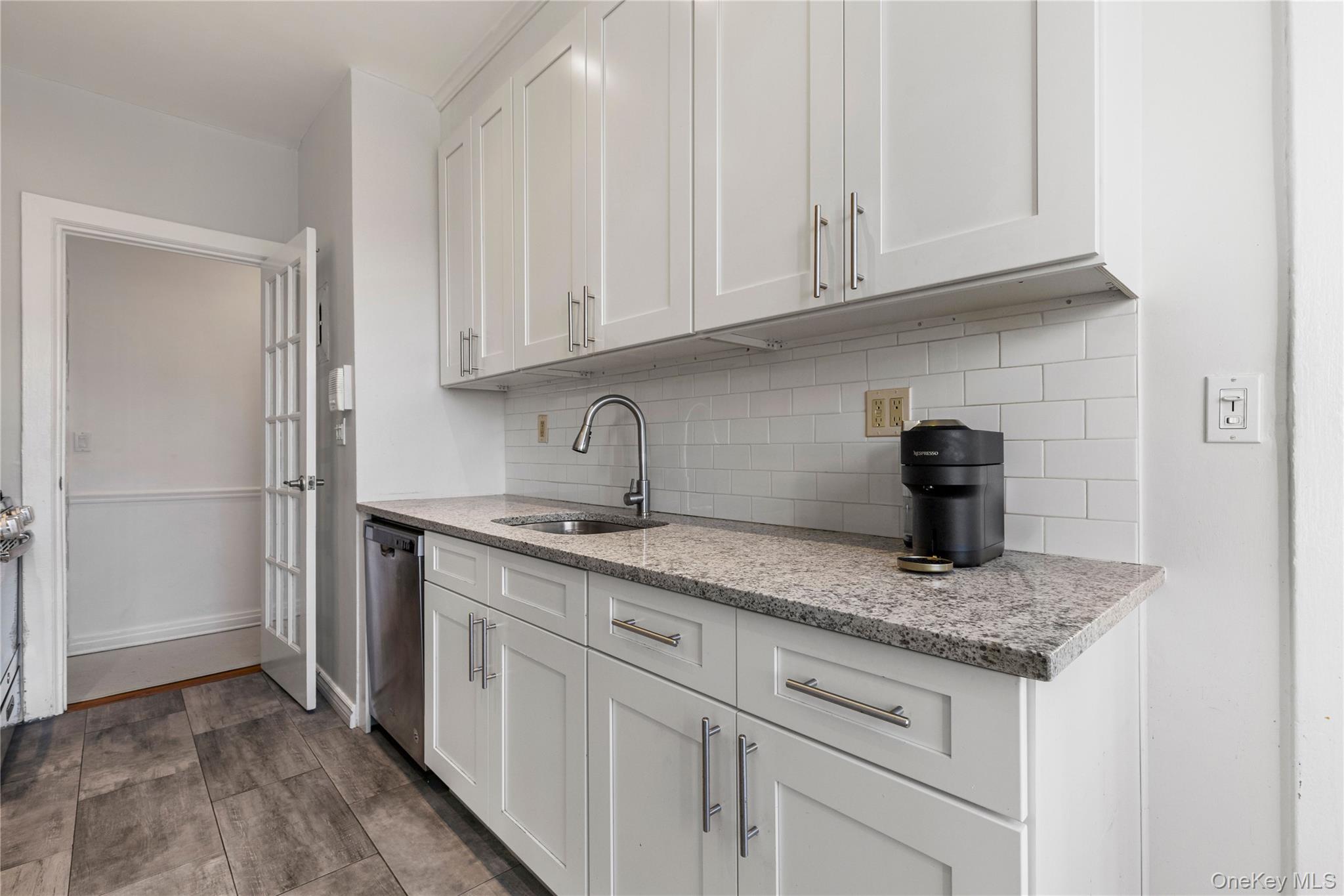 #14 photo, 11 Alden Road, Larchmont , NY 10538