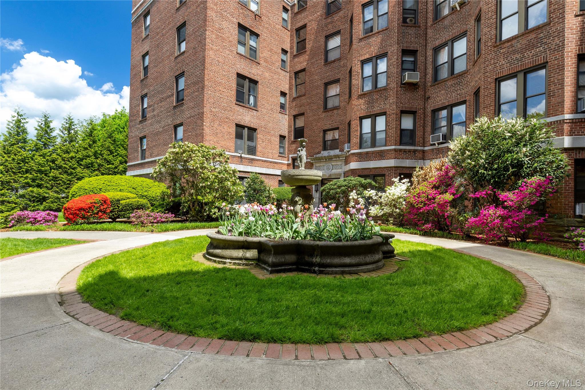 #5 photo, 11 Alden Road, Larchmont , NY 10538