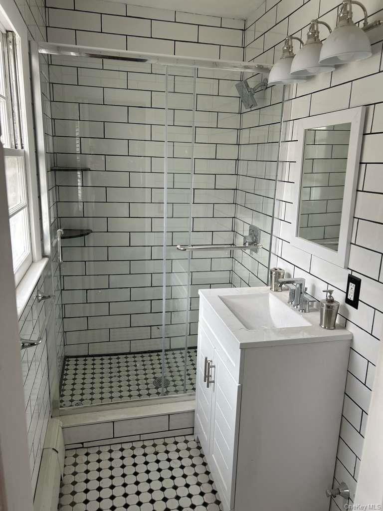 #8 photo, 41 Rockingchair Road, White Plains , NY 10607