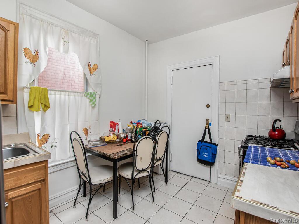 #14 photo, 1012 E 225th Street, Bronx , NY 10466