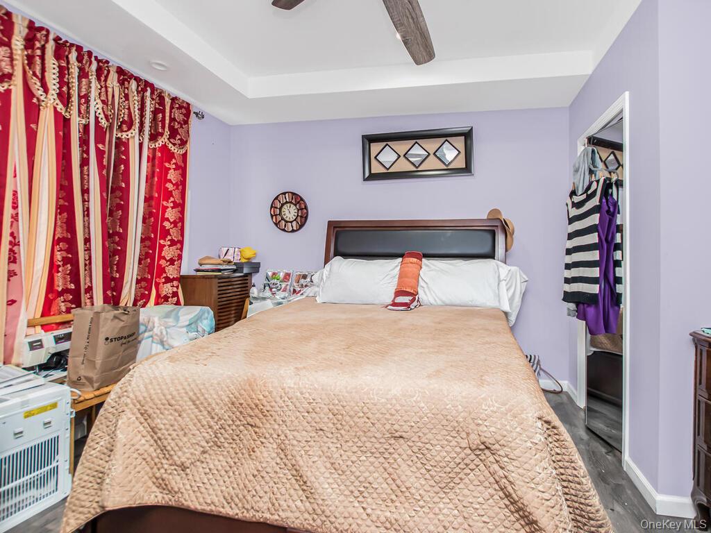 #8 photo, 1012 E 225th Street, Bronx , NY 10466