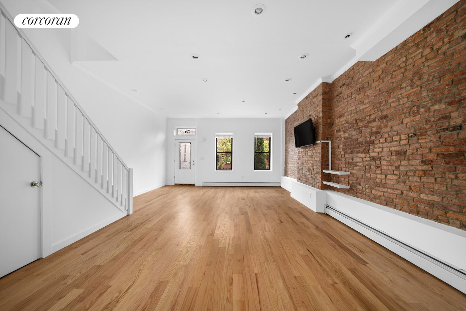 #5 photo, 762 HANCOCK Street, Stuyvesant Heights , NY 11233