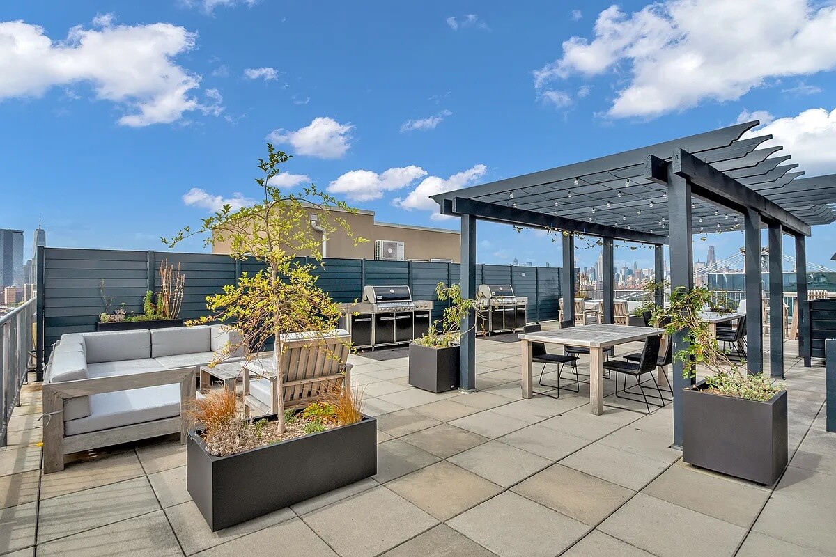 #17 photo, Brooklyn, Williamsburg,South , NY 11249