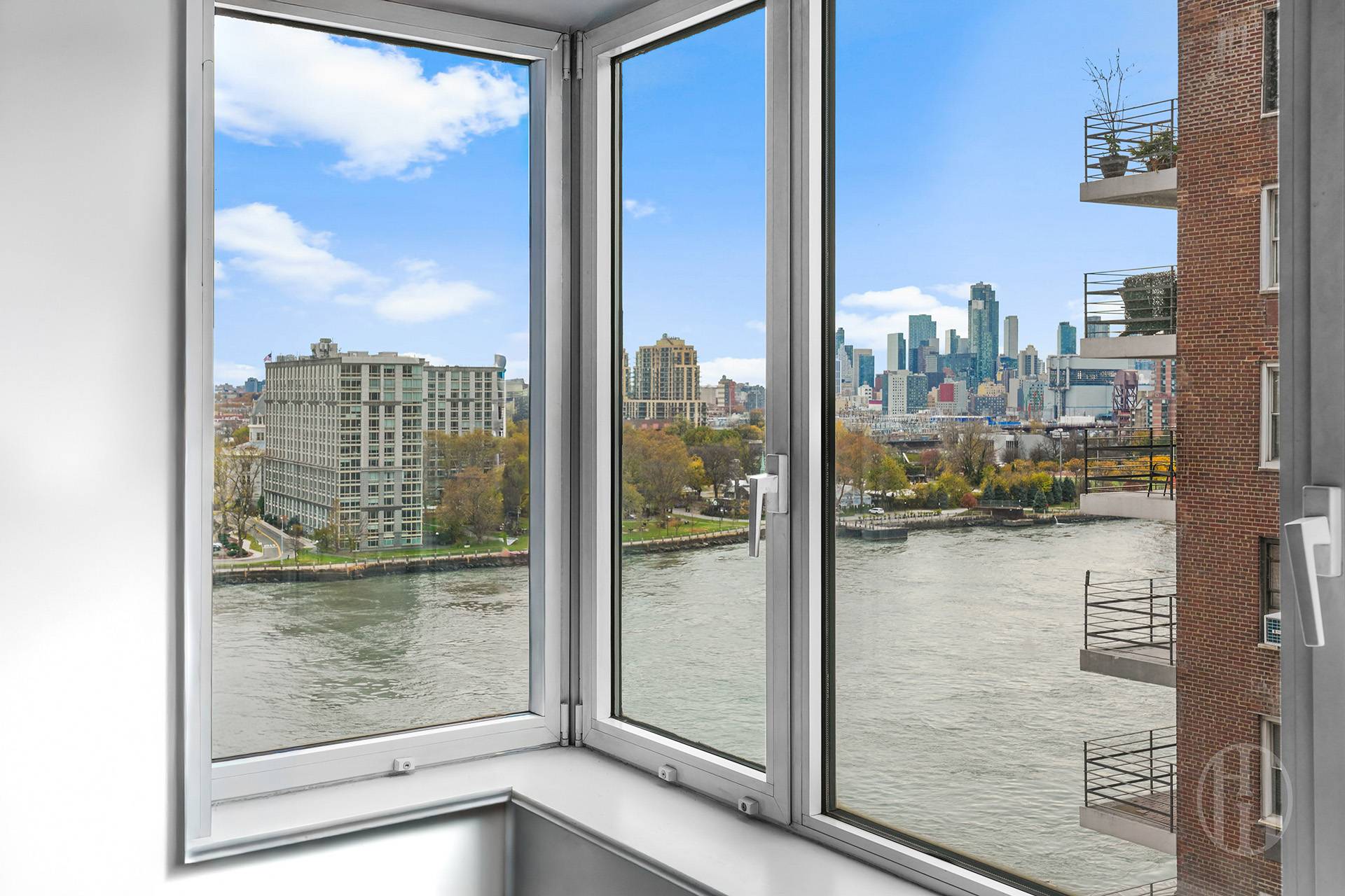 #13 photo, 45 E End Avenue, Upper East Side , NY 10028