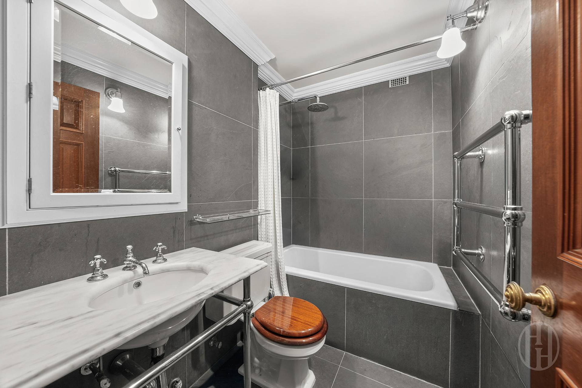 #15 photo, 45 E End Avenue, Upper East Side , NY 10028