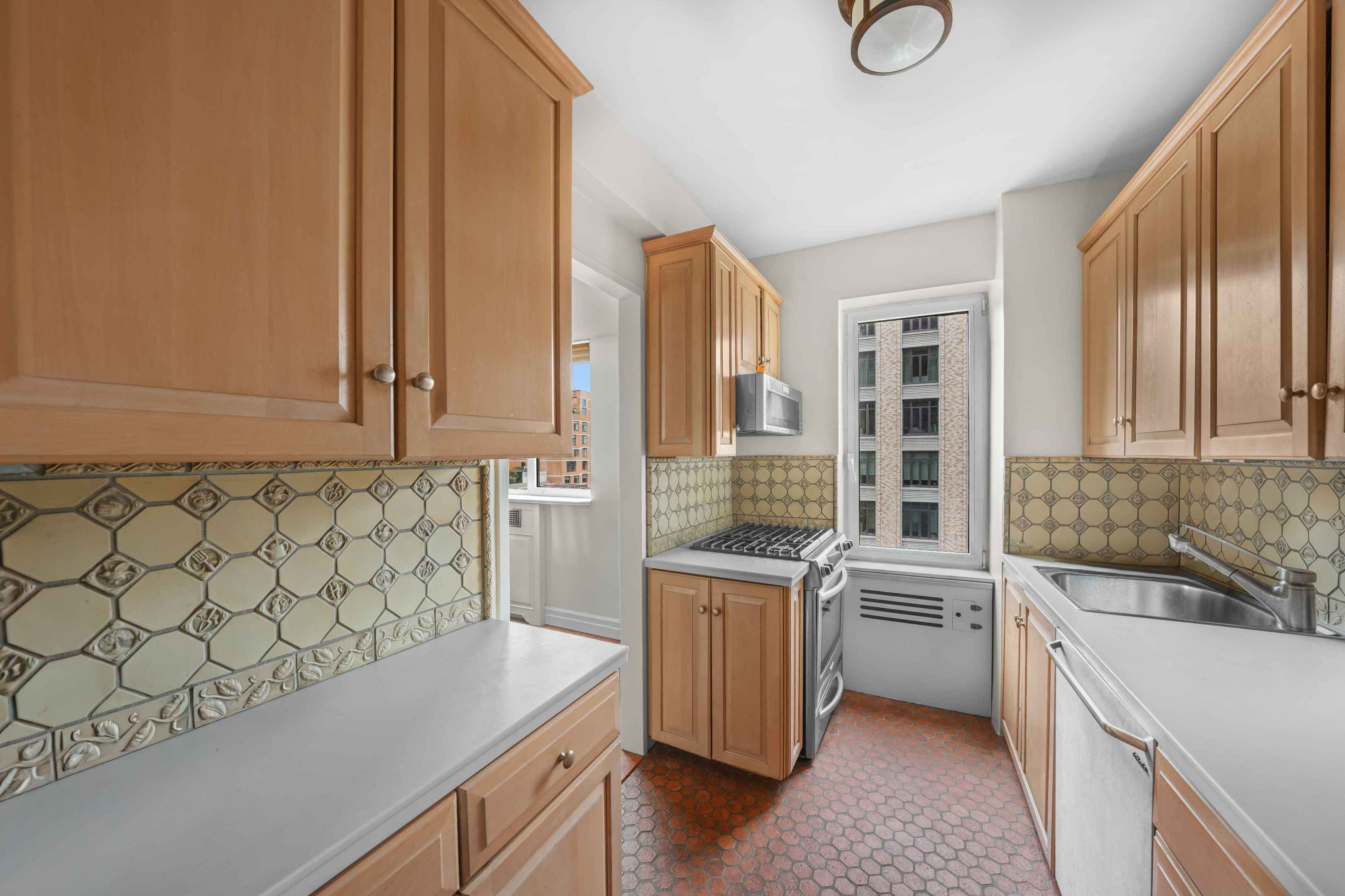 #6 photo, 45 E End Avenue, Upper East Side , NY 10028