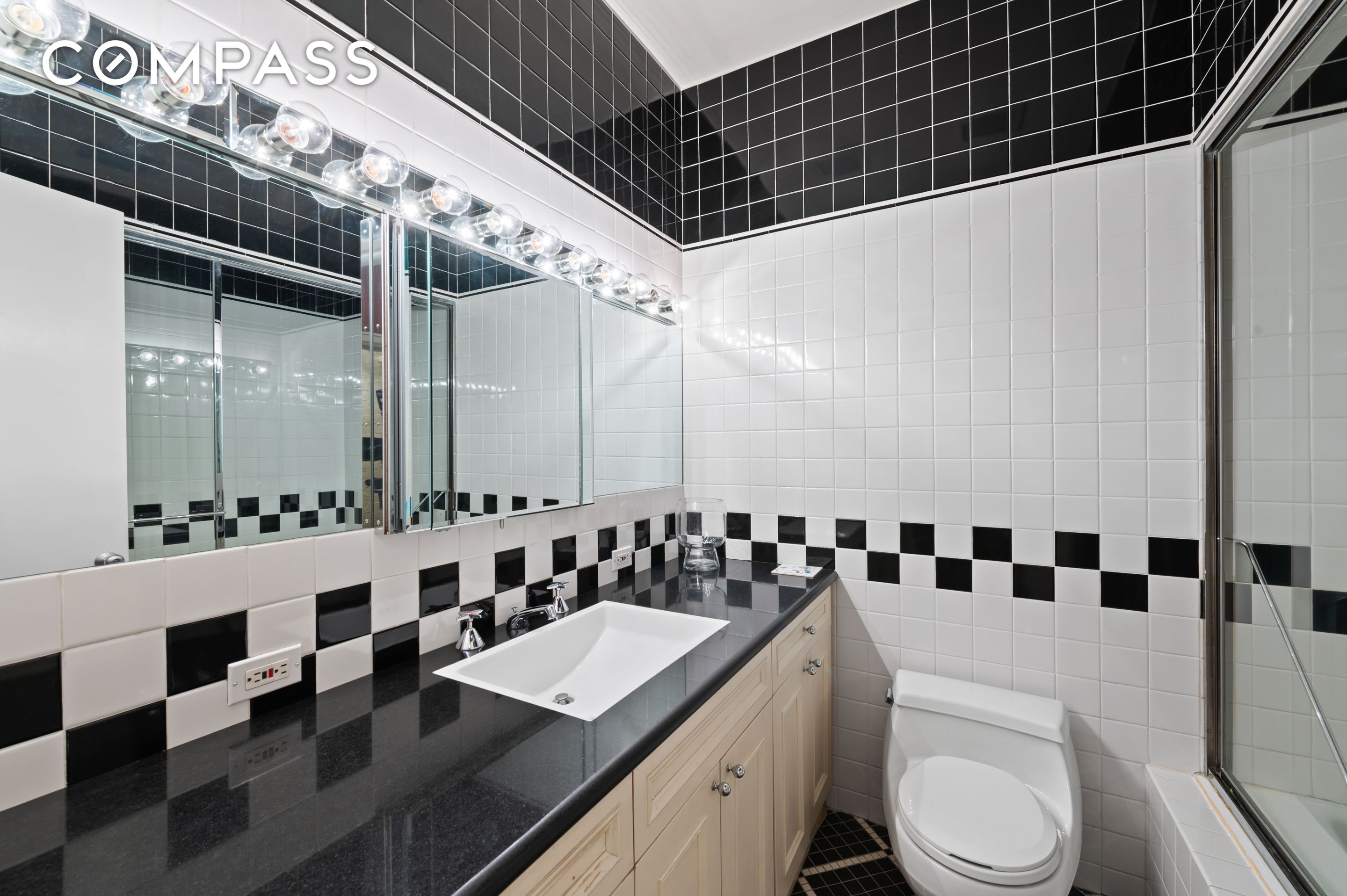 #23 photo, 126 W 78th Street, Upper West Side , NY 10024