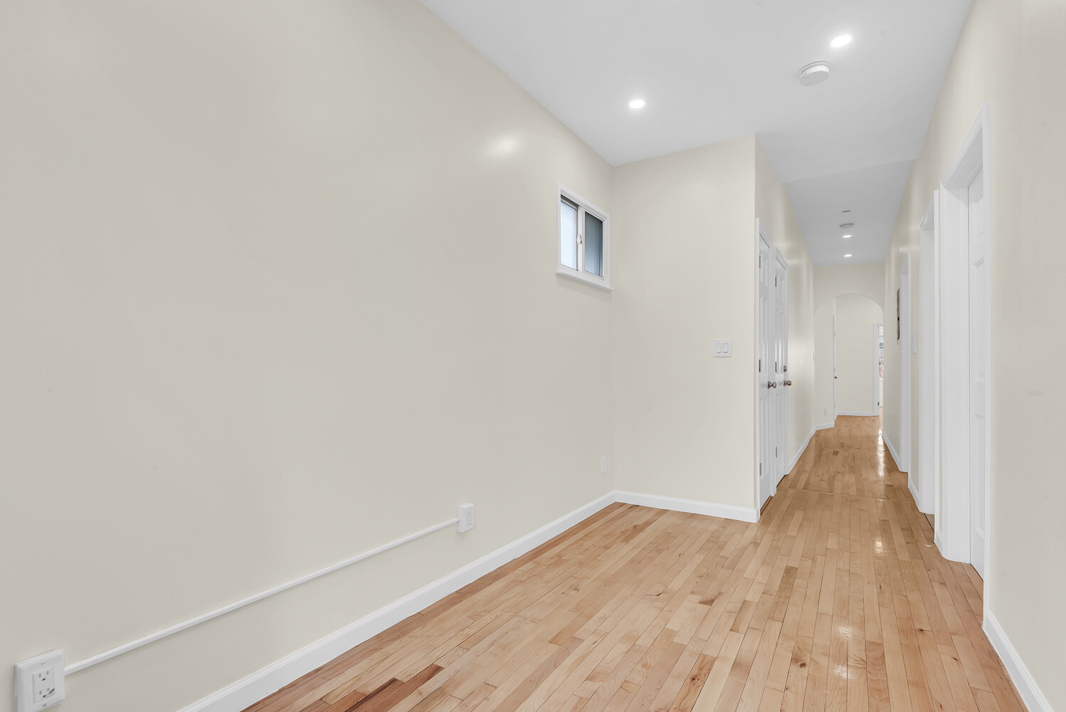 #5 photo, 324 E 8TH Street, Kensington , NY 11218