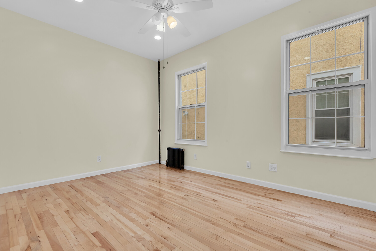 #6 photo, 324 E 8TH Street, Kensington , NY 11218