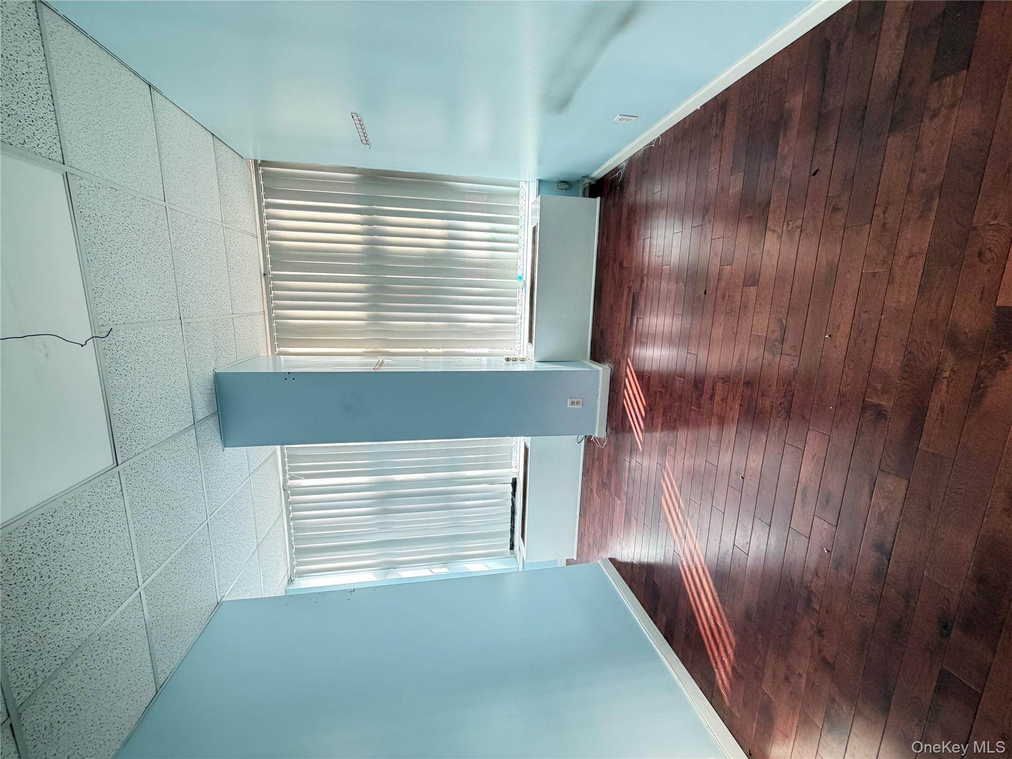 #3 photo, 135-11 40th Road, Flushing , NY 11354