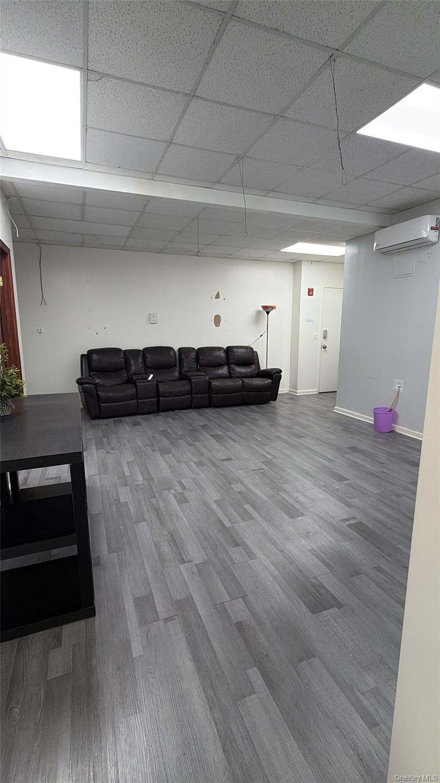 #7 photo, 135-11 40th Road, Flushing , NY 11354