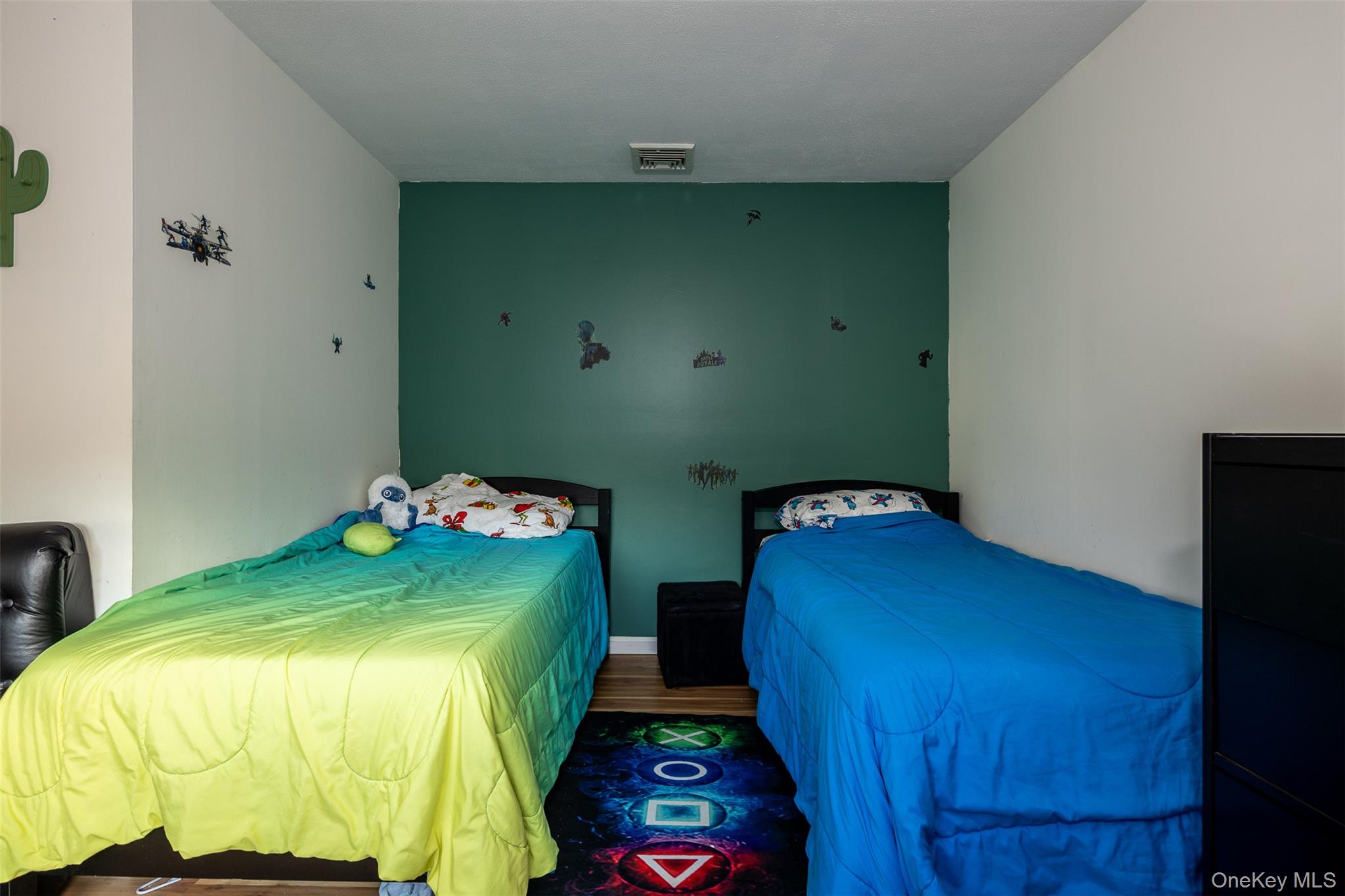 #12 photo, 205 Haddon Hollow Court, Middle Island , NY 11953