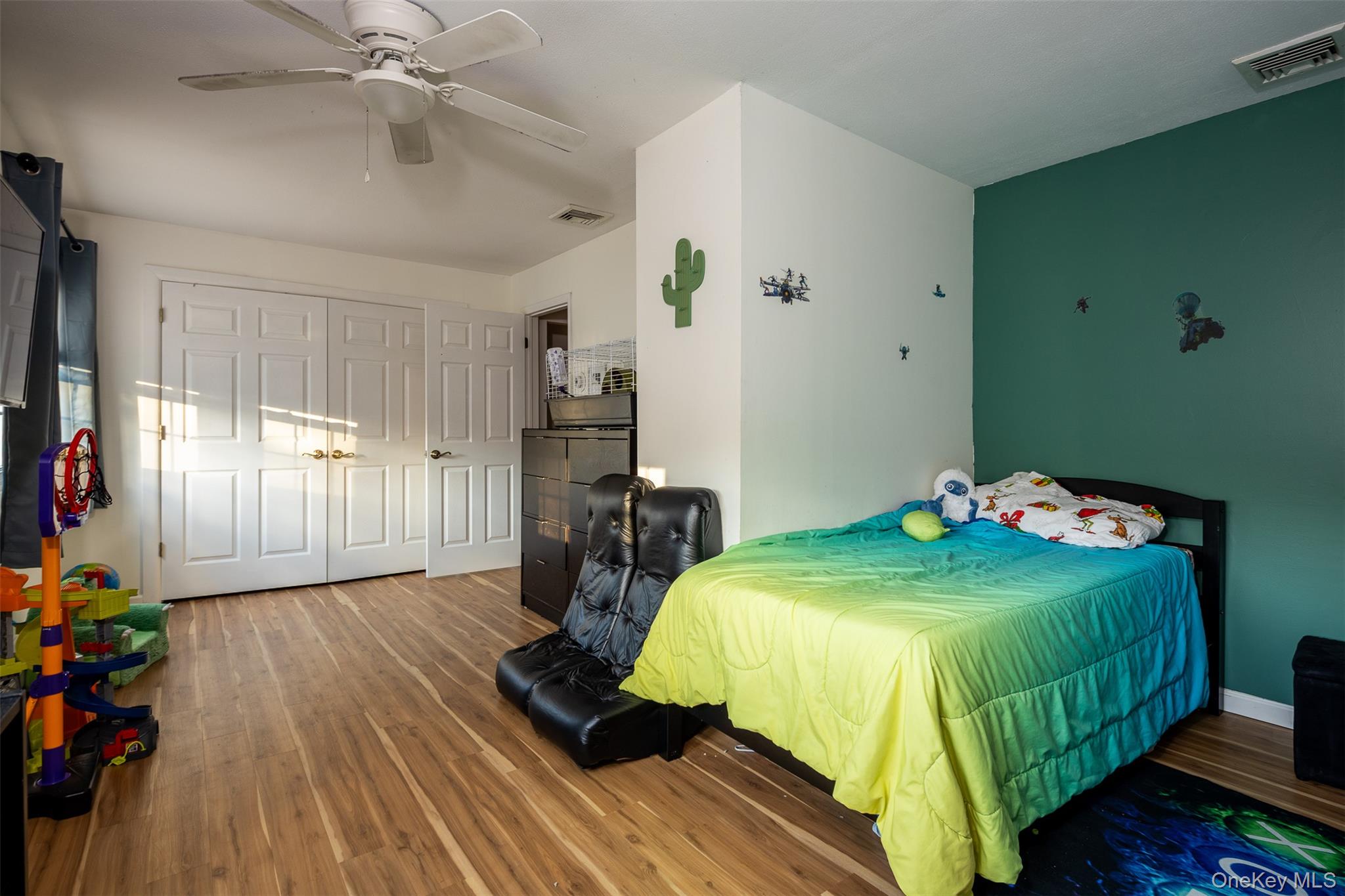 #13 photo, 205 Haddon Hollow Court, Middle Island , NY 11953