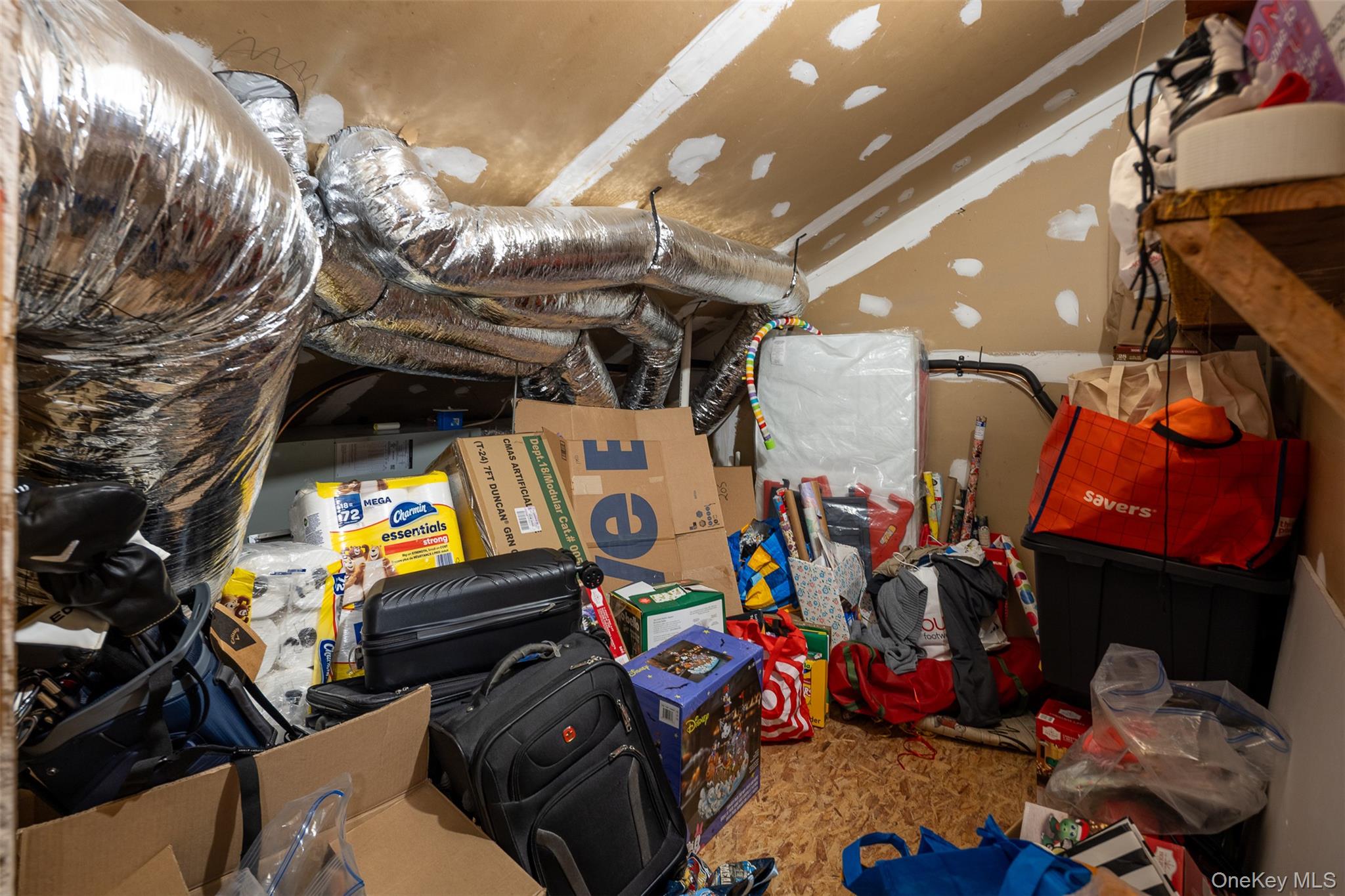 #19 photo, 205 Haddon Hollow Court, Middle Island , NY 11953