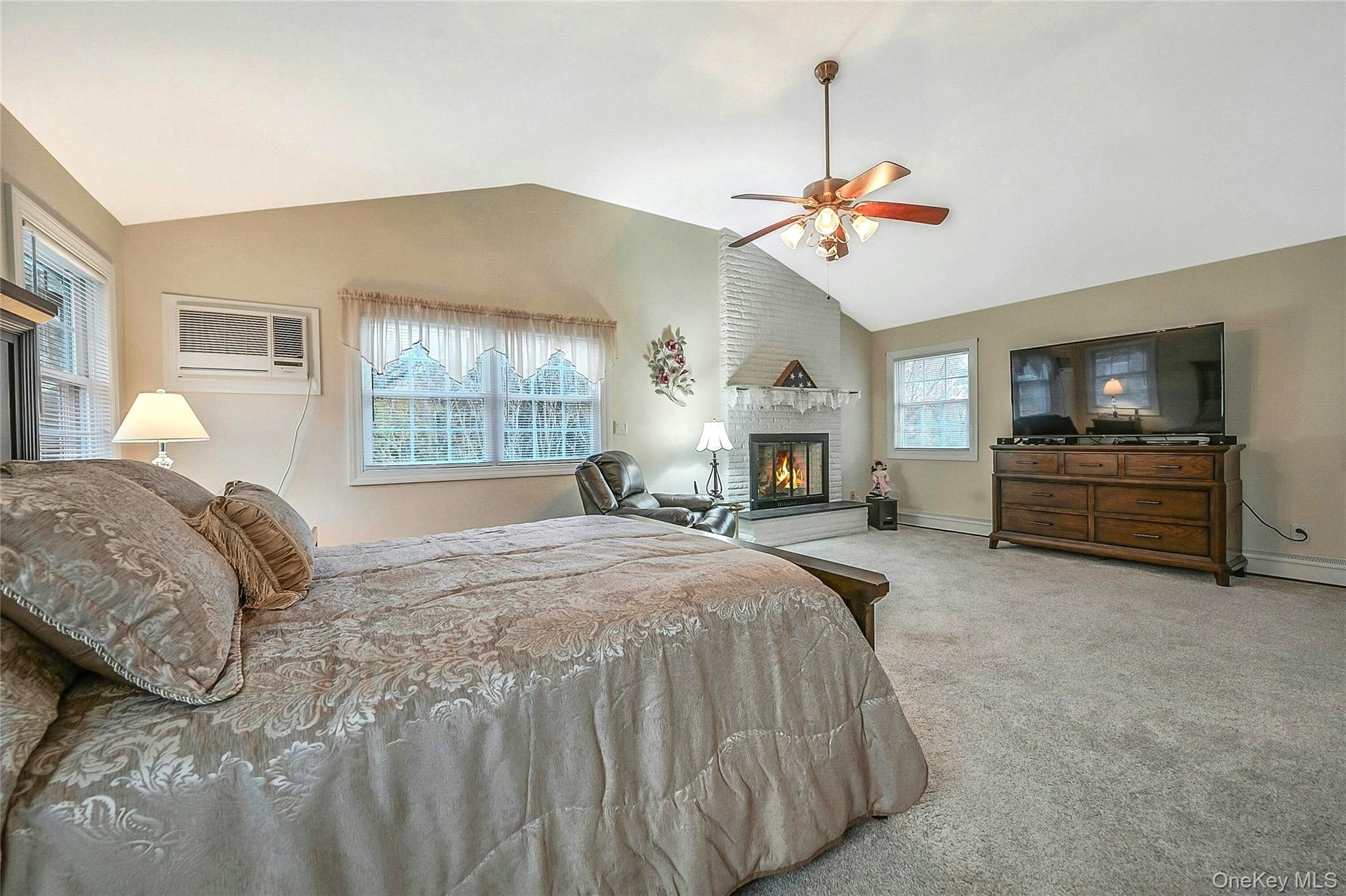 #18 photo, 15 Shore Road, Mount Sinai , NY 11766