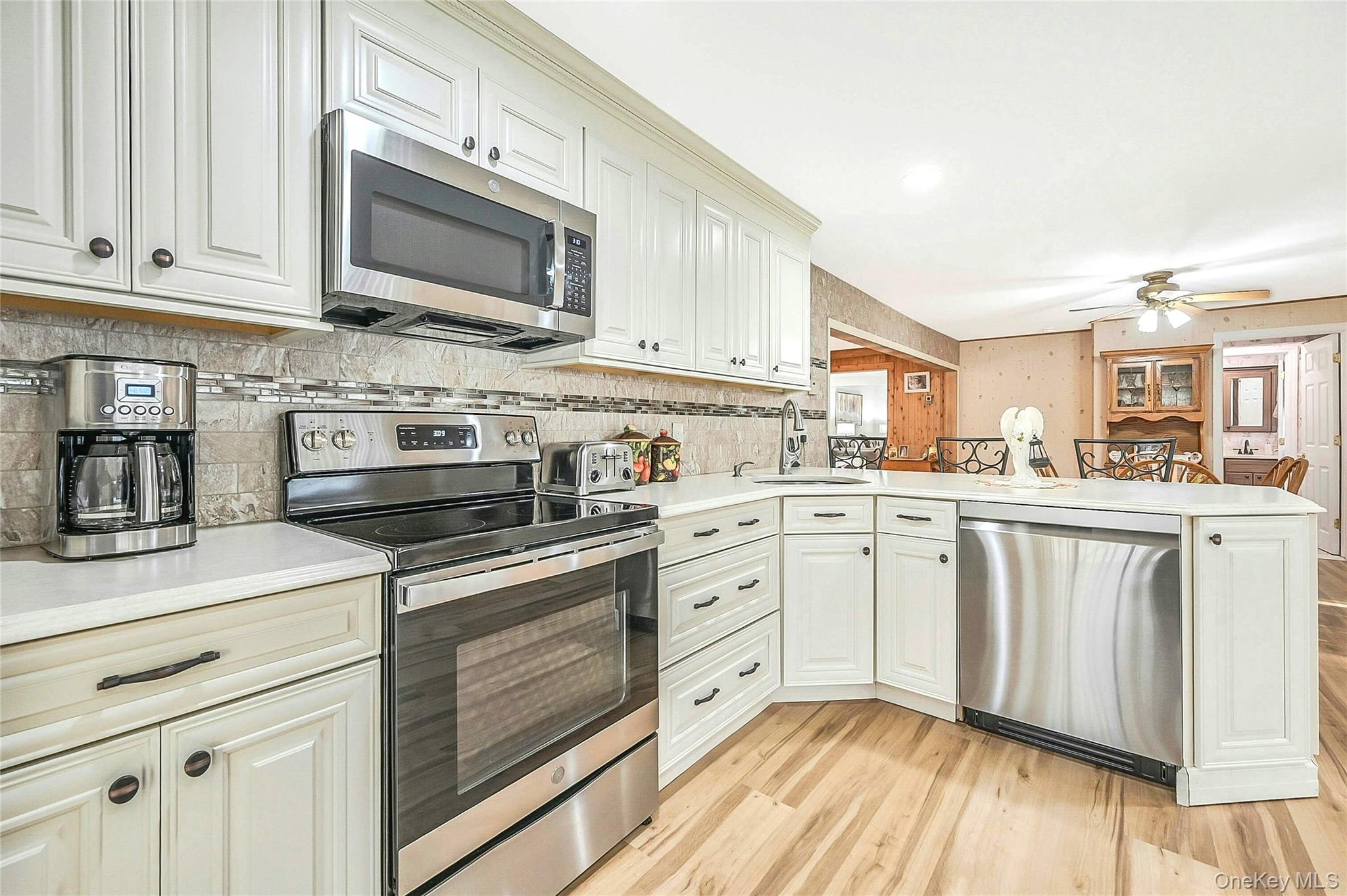 #8 photo, 15 Shore Road, Mount Sinai , NY 11766