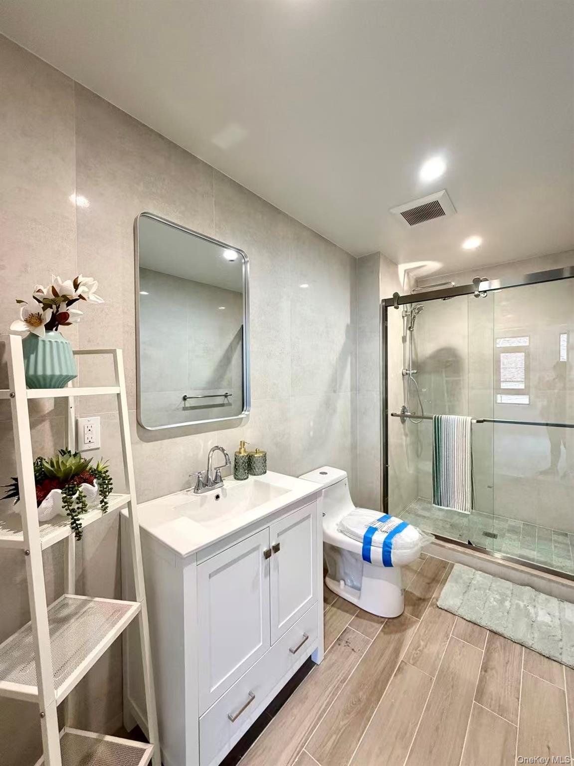 #12 photo, 4009 29th Street, Long Island City , NY 11101