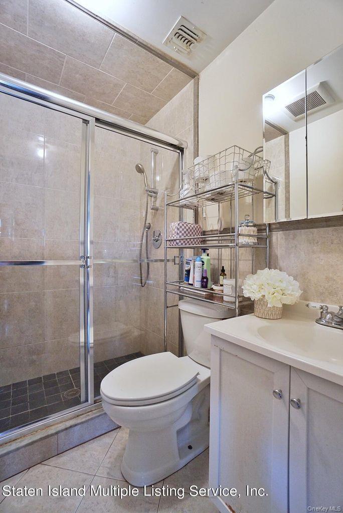 #19 photo, 386 Page Avenue, Staten Island , NY 10307