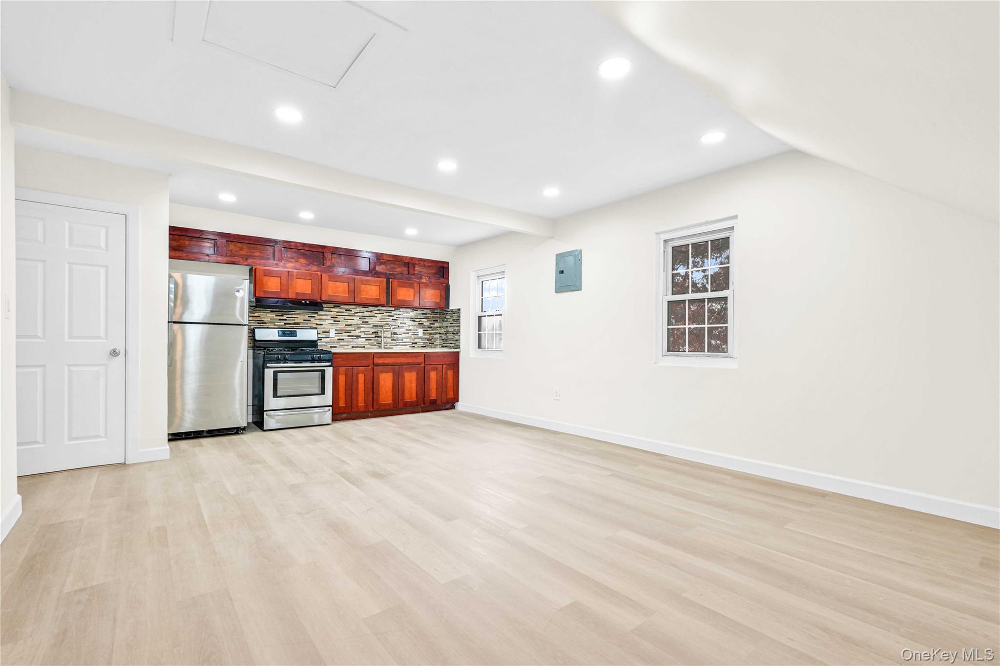 #17 photo, 27 Dell Avenue, Mount Vernon , NY 10553