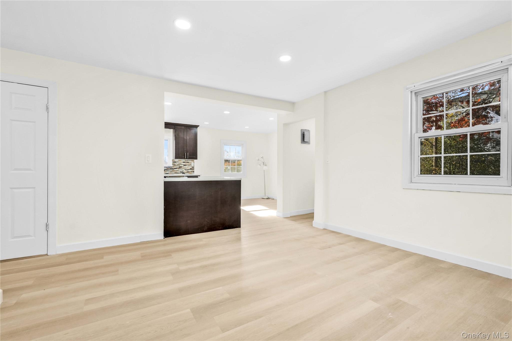 #4 photo, 27 Dell Avenue, Mount Vernon , NY 10553