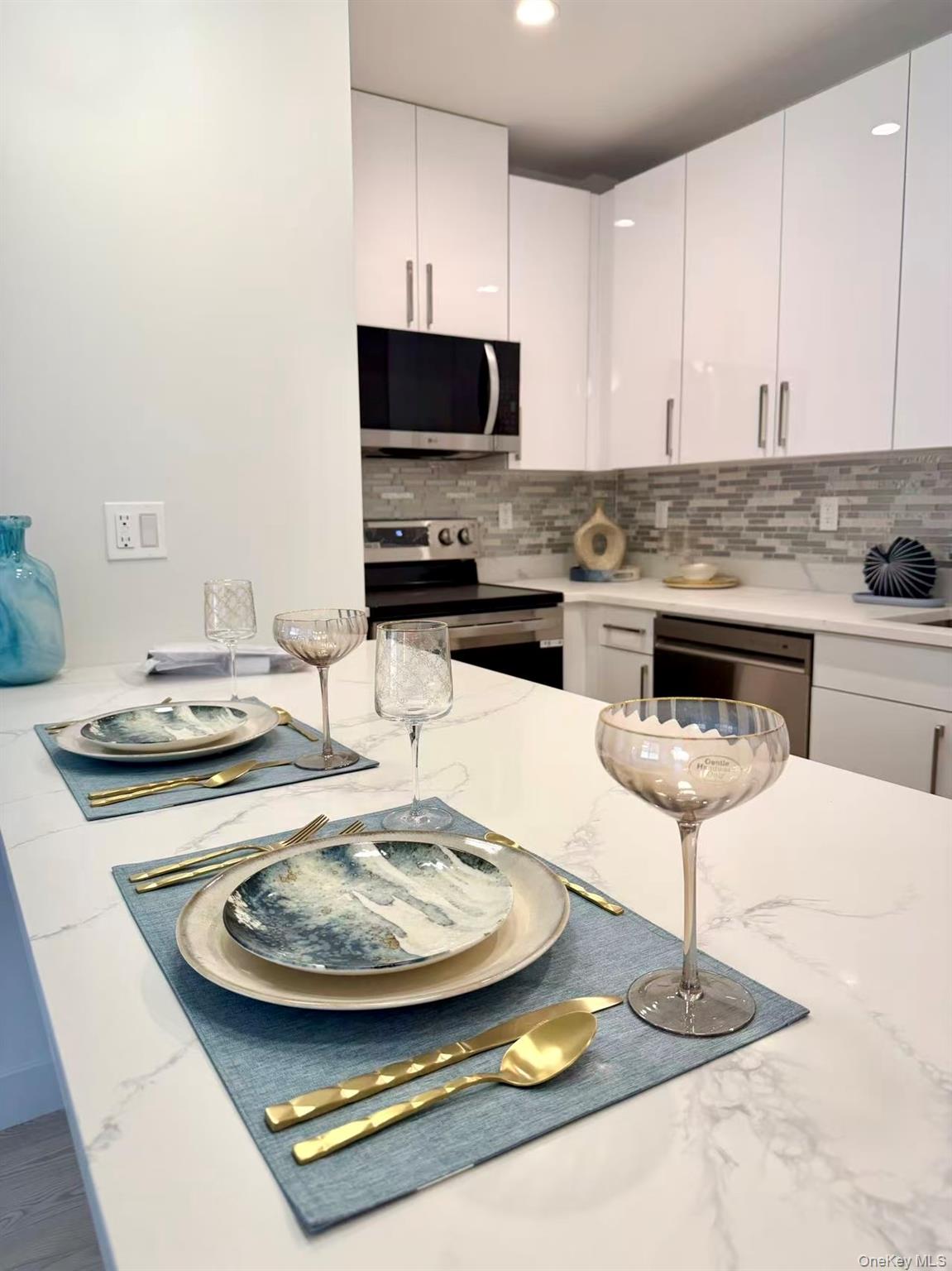 #7 photo, 4009 29th Street, Long Island City , NY 11101