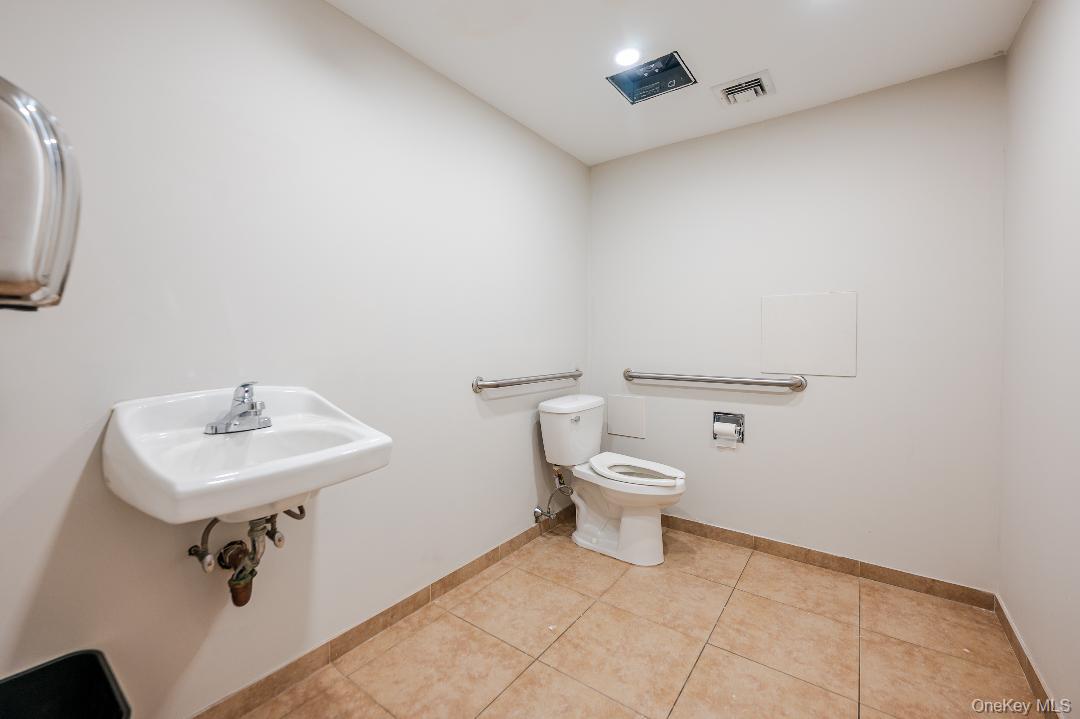 #5 photo, 4 Weber Avenue, Malverne , NY 11565