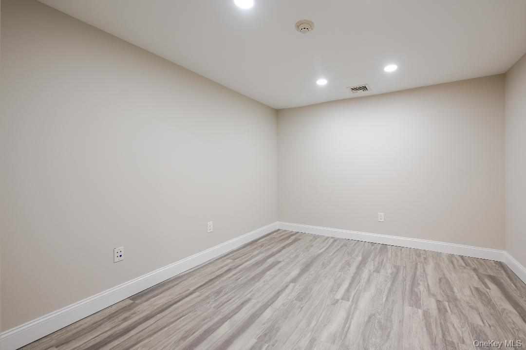 #6 photo, 4 Weber Avenue, Malverne , NY 11565