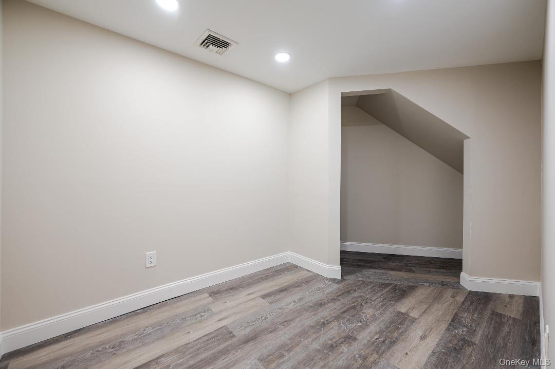 #7 photo, 4 Weber Avenue, Malverne , NY 11565