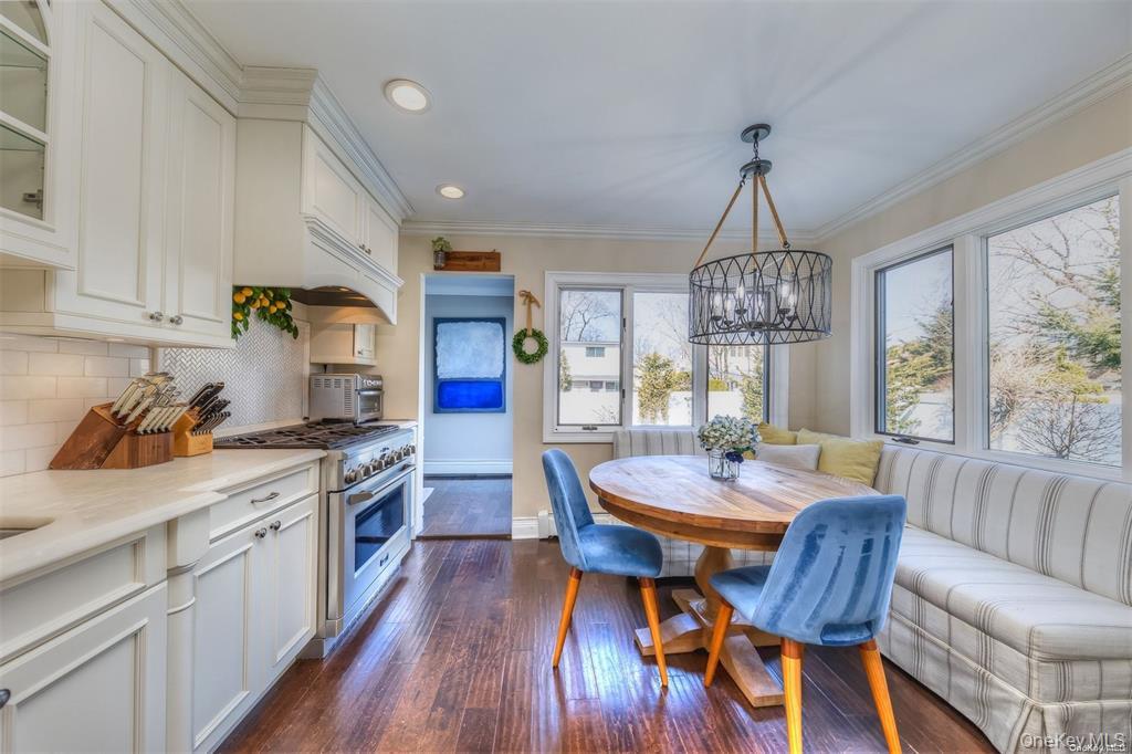 #15 photo, 266 Thompson Avenue, Oceanside , NY 11572