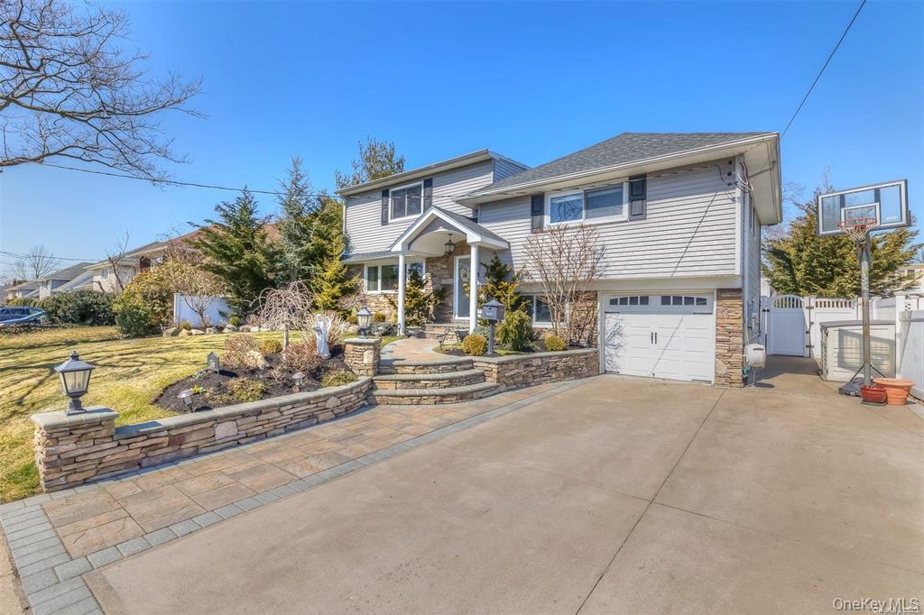 #16 photo, 266 Thompson Avenue, Oceanside , NY 11572