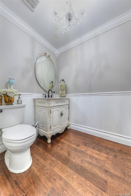 #19 photo, 266 Thompson Avenue, Oceanside , NY 11572