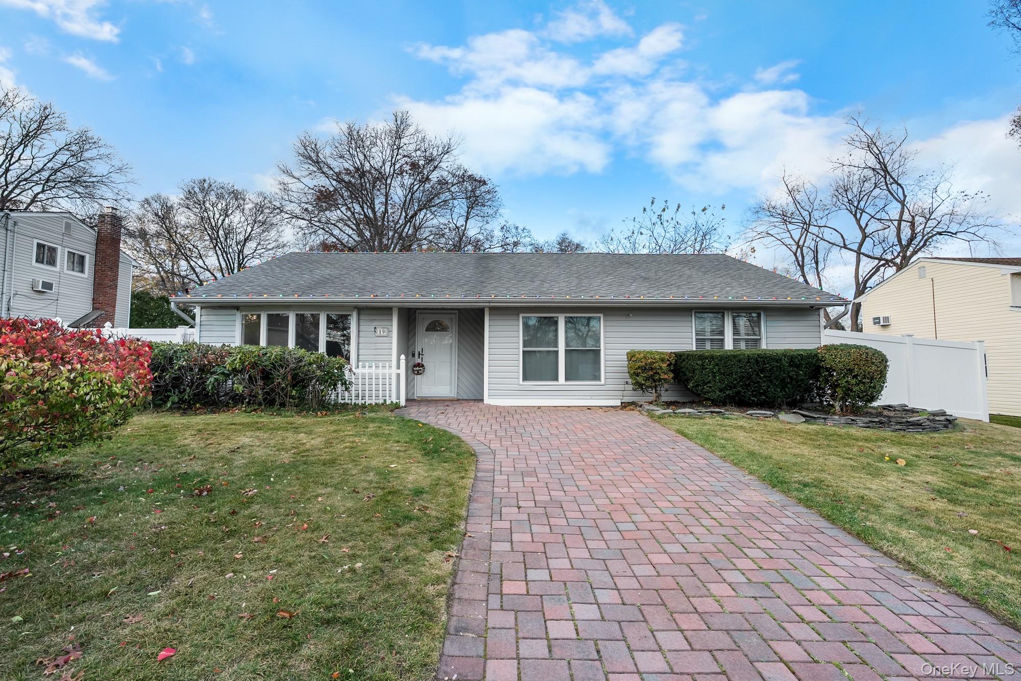 #2 photo, 19 Corvette Road, Selden , NY 11784