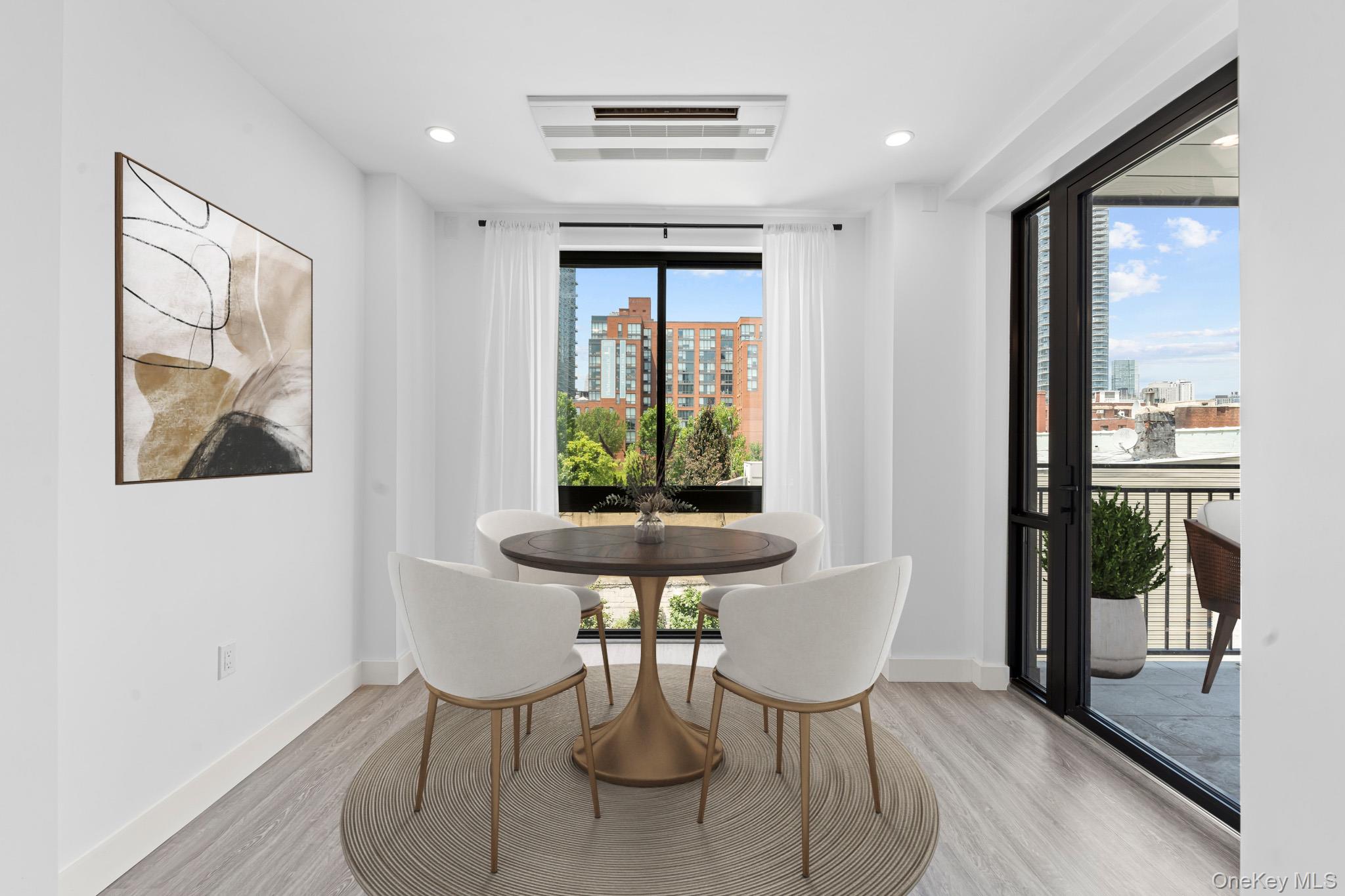 #3 photo, 46-40 Vernon Boulevard, Long Island City , NY 11101